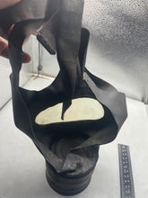 Charger l'image dans la galerie, Original WW2 Civilian British Home Front Gas Mask in Black