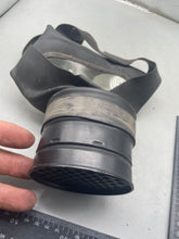 Charger l'image dans la galerie, Original WW2 Civilian British Home Front Gas Mask in Black