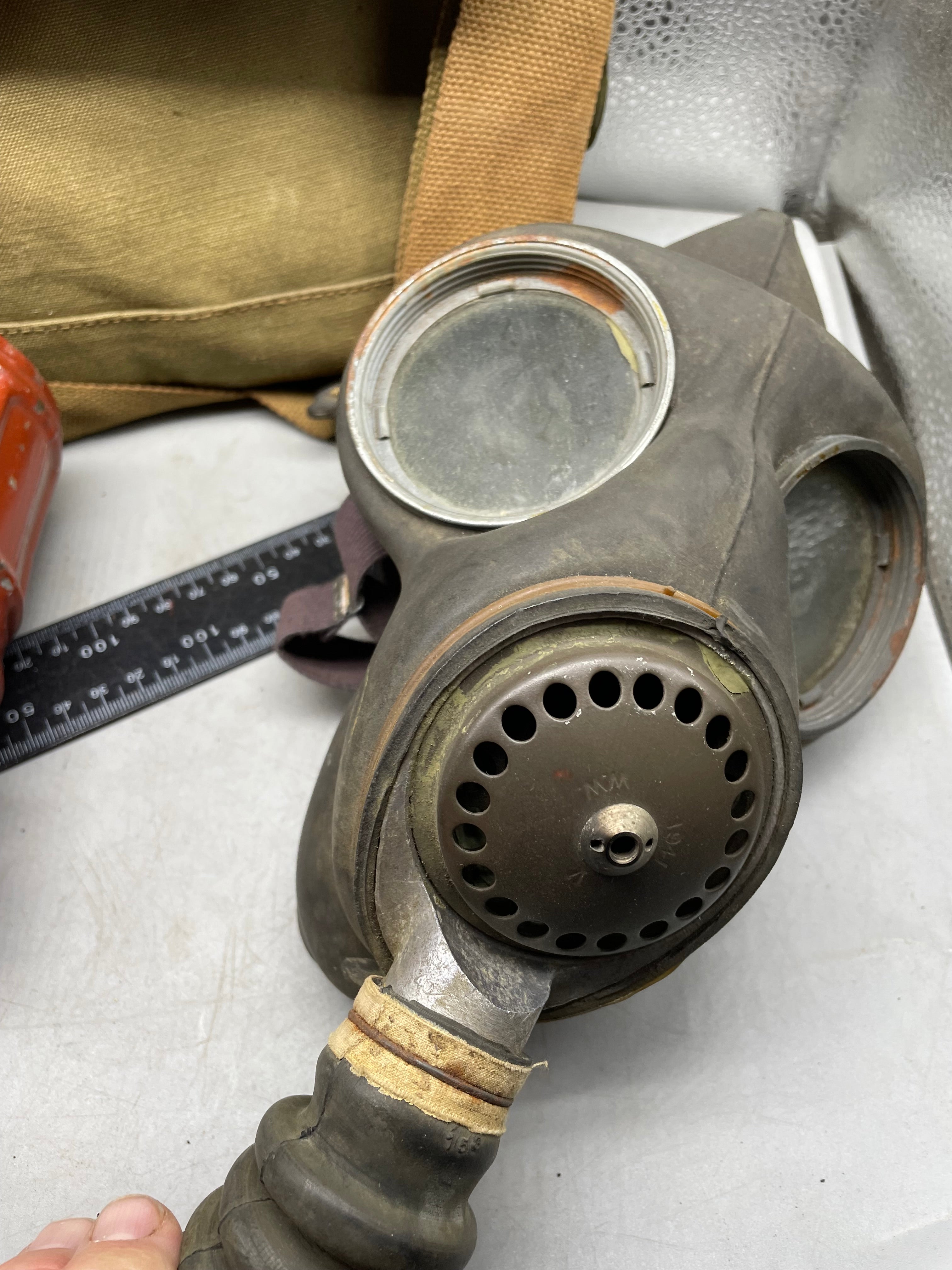 Original WW2 British Army GSR General Service Respirator Gas Mask Set - The Militaria Shop
