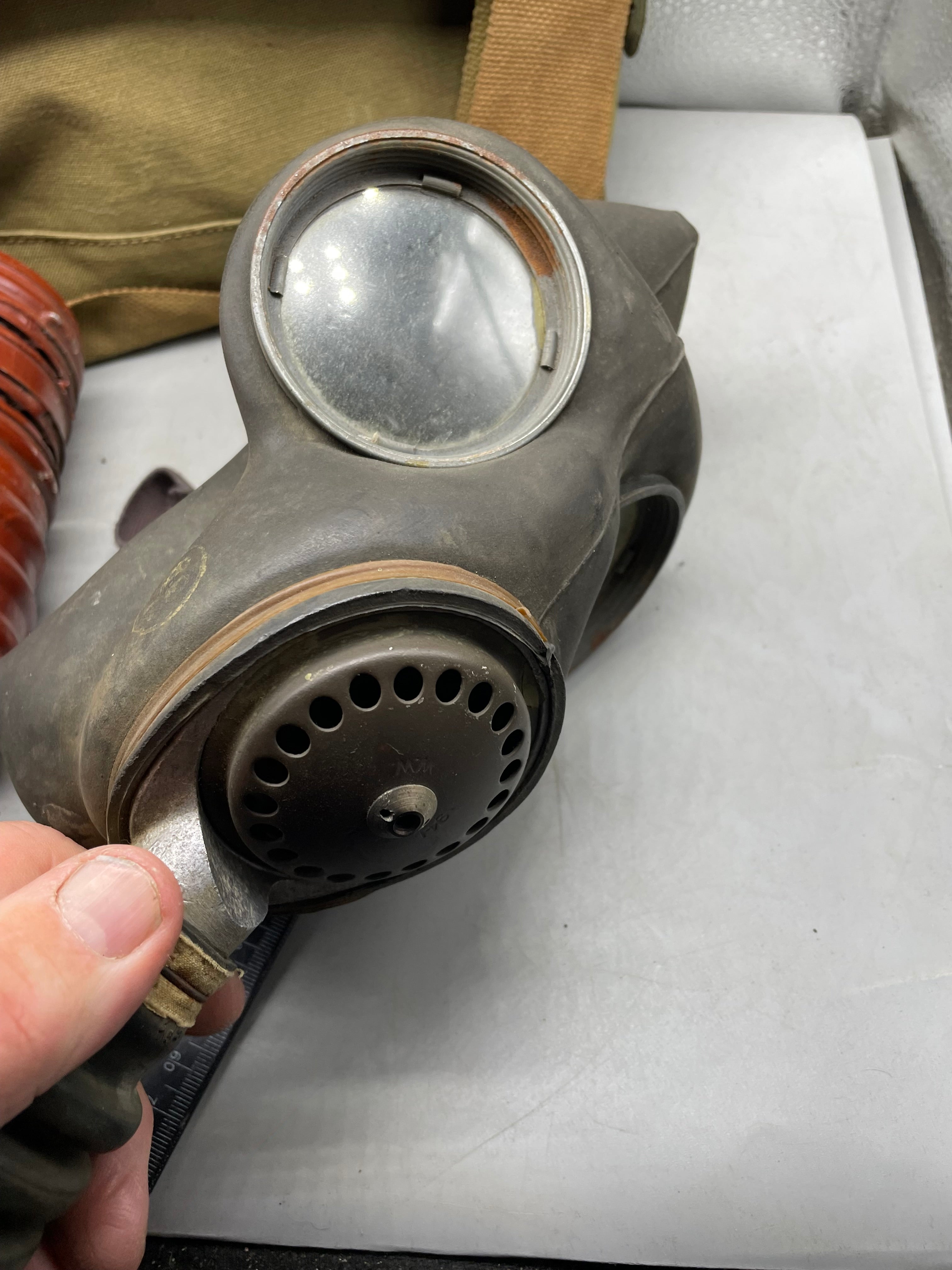 Original WW2 British Army GSR General Service Respirator Gas Mask Set - The Militaria Shop