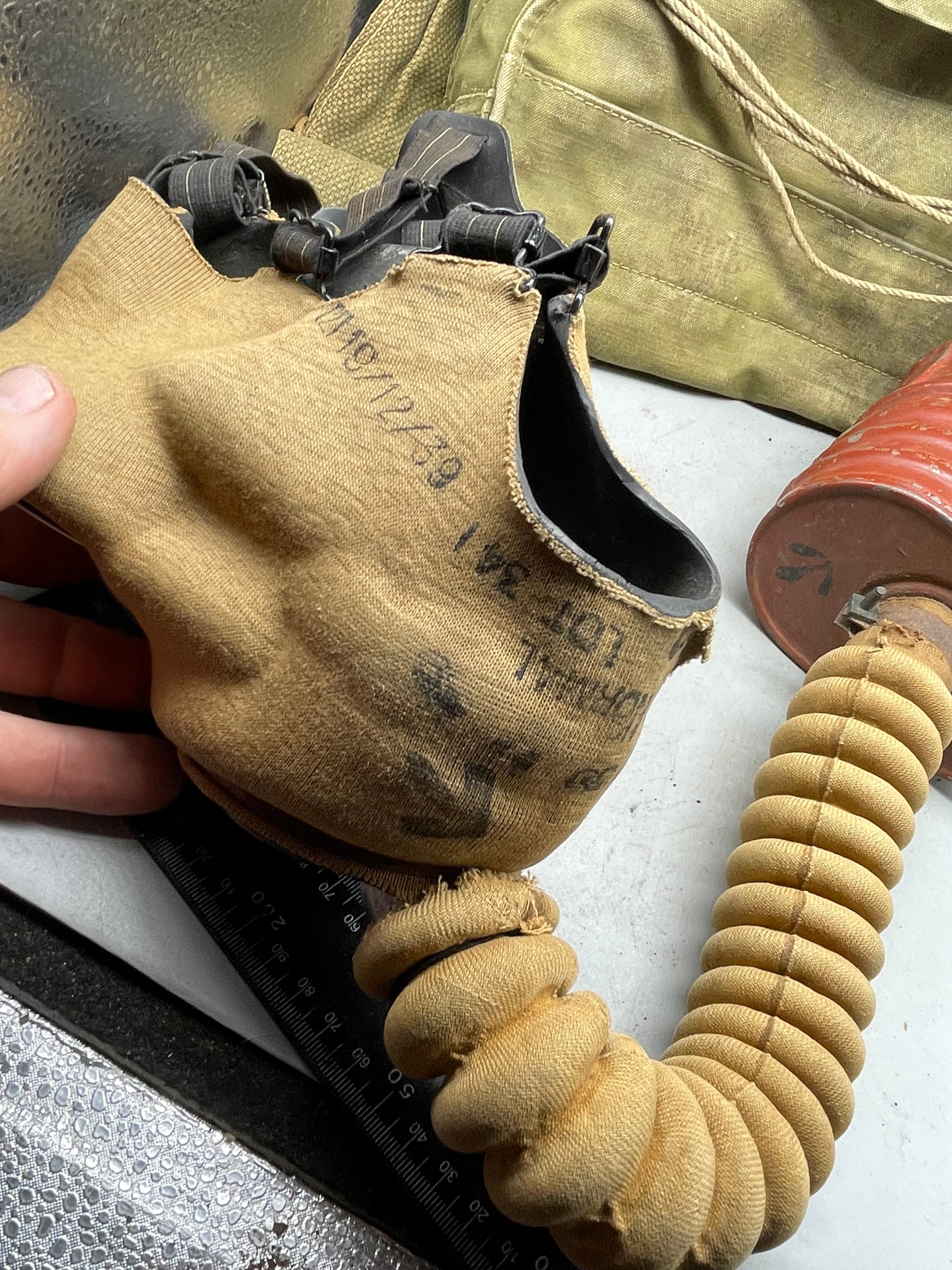 Original WW2 British Army GSR General Service Respirator Gas Mask Set - The Militaria Shop