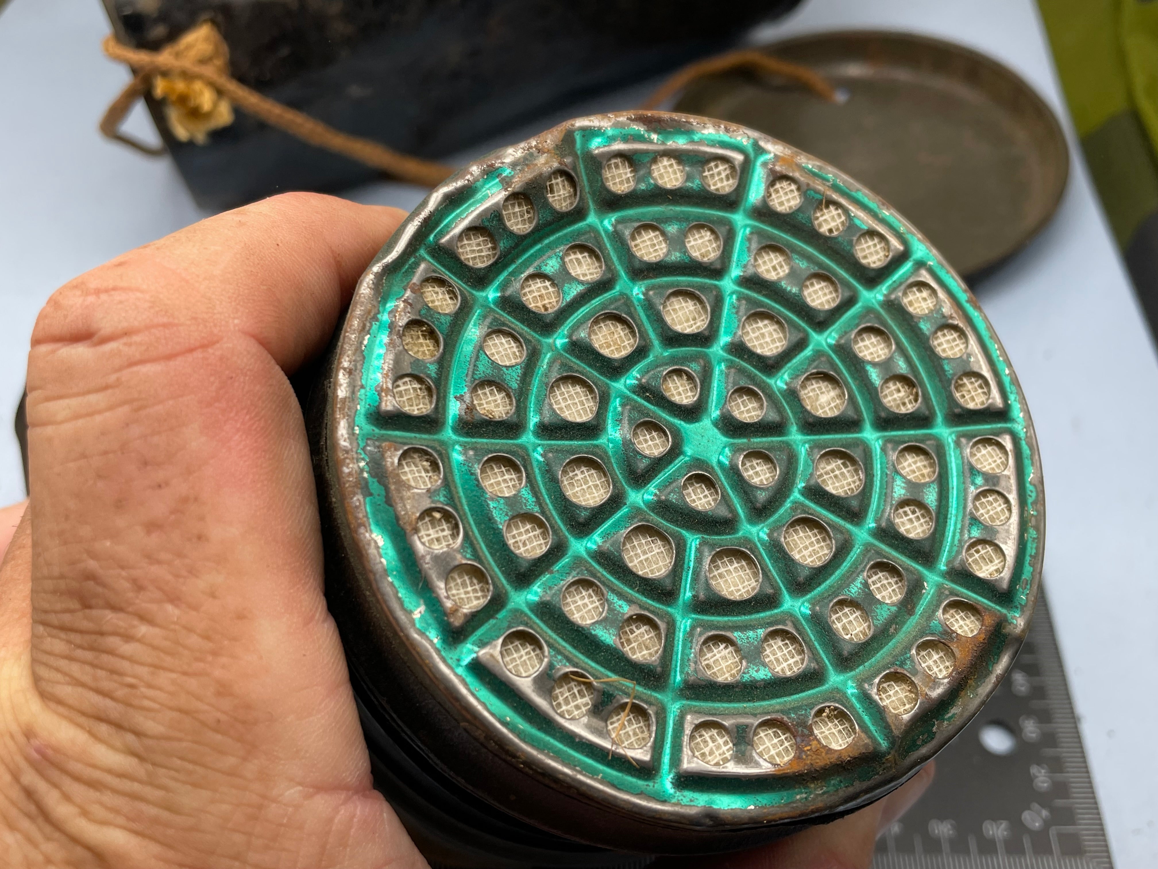 WW2 British Home Front Civilian Gas Mask in Private Purchase Tin - The Militaria Shop