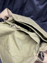 Charger l'image dans la galerie, Original WW2 British Army Long-Hose Gas Mask with Bag - The Militaria Shop