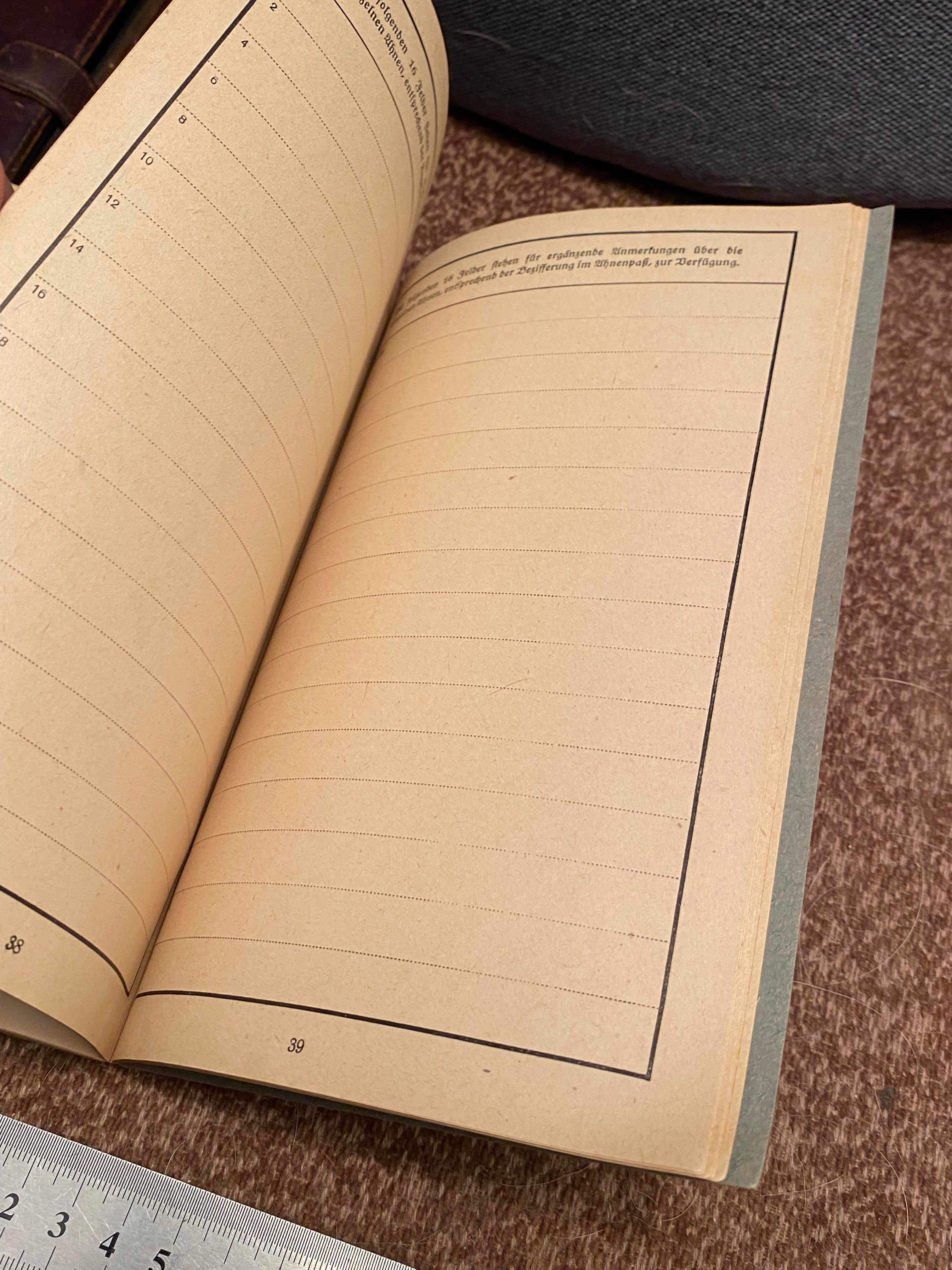 Interesting WW2 German Der Abnenpass. Contains a lot of interesting information. - The Militaria Shop