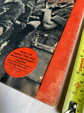 Charger l'image dans la galerie, Original WW2 German Signal Magazine in French - November 1942 - The Militaria Shop