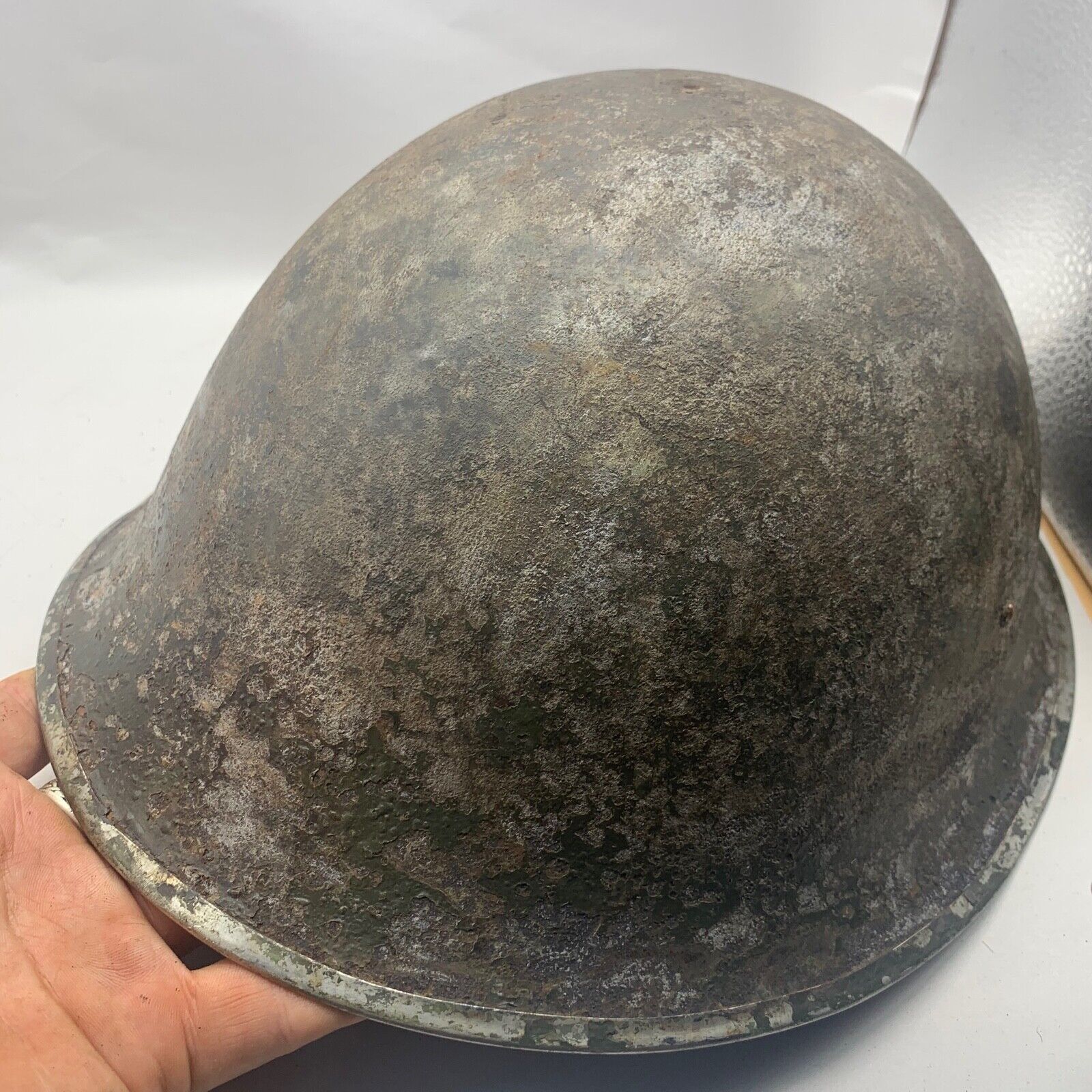 Original WW2 British / Canadian Army Mk3 Hight Rivet Turtle Army Combat Helmet - The Militaria Shop