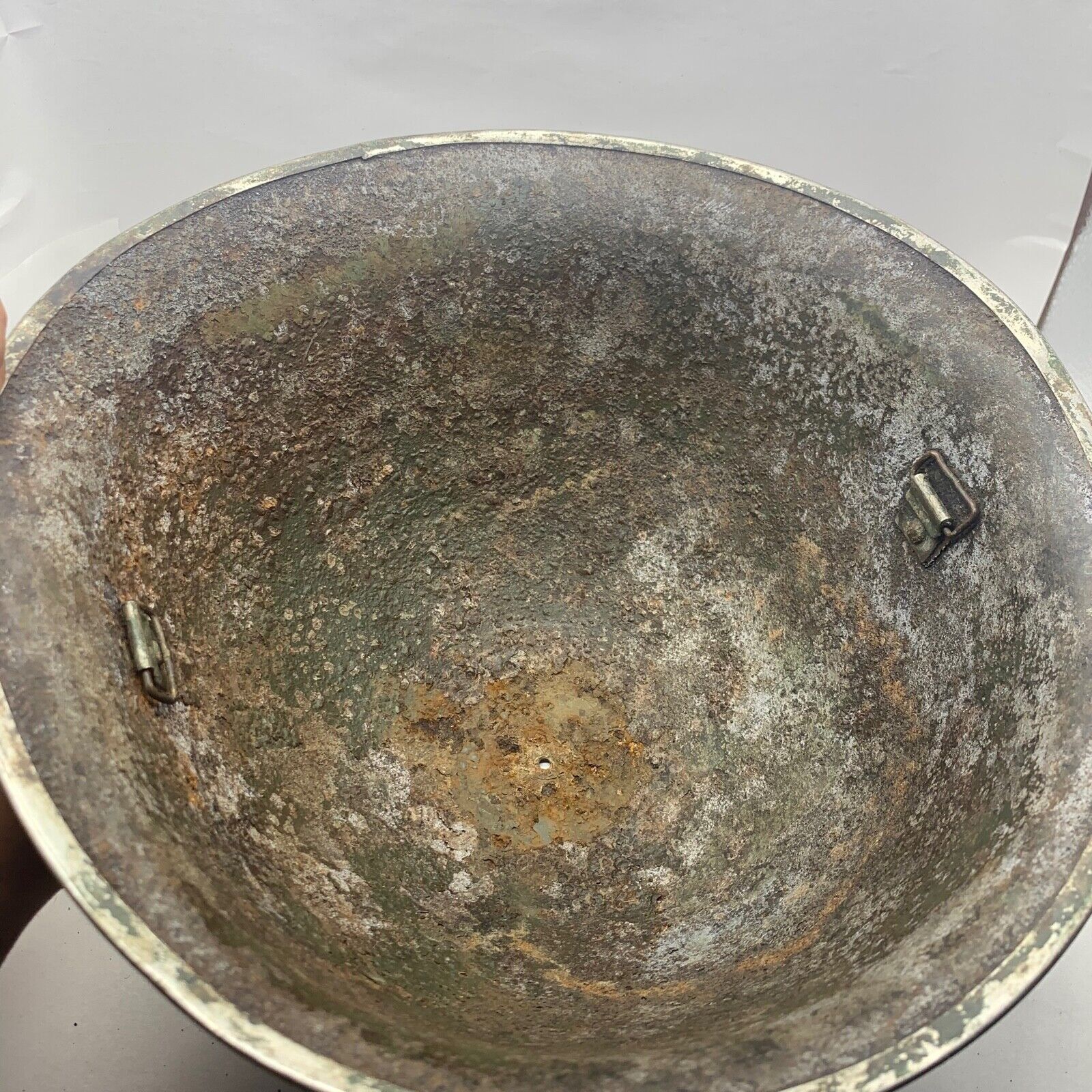 Original WW2 British / Canadian Army Mk3 Hight Rivet Turtle Army Combat Helmet - The Militaria Shop