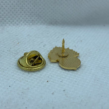 Charger l'image dans la galerie, Royal Fusiliers - NEW British Army Military Cap/Tie/Lapel Pin Badge #132 - The Militaria Shop