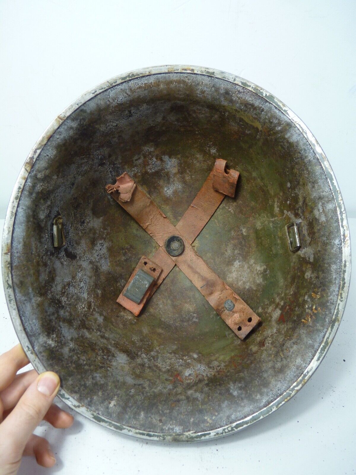 Mk3 Canadian / British Army Original WW2 Turtle Helmet High Rivet - The Militaria Shop