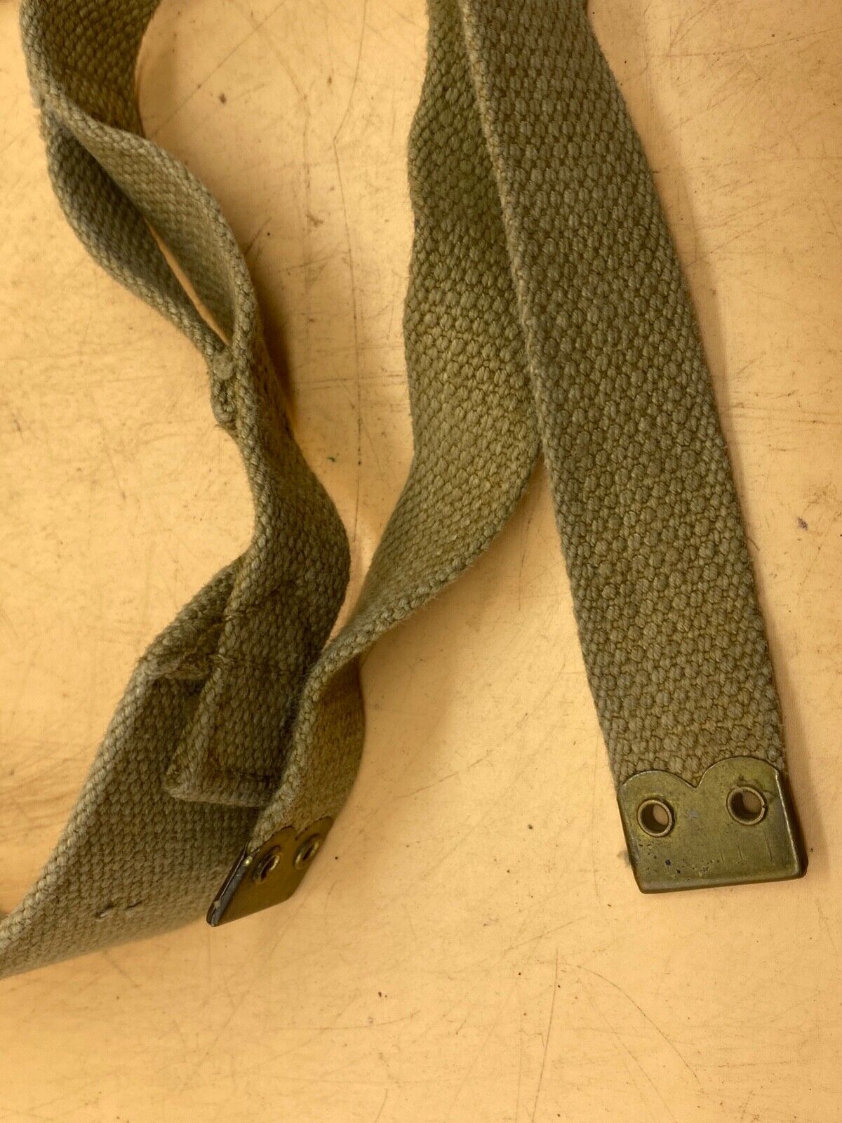 Original WW2 British Army 1937 Pattern NORMAL Size Shoulder Strap. - The Militaria Shop