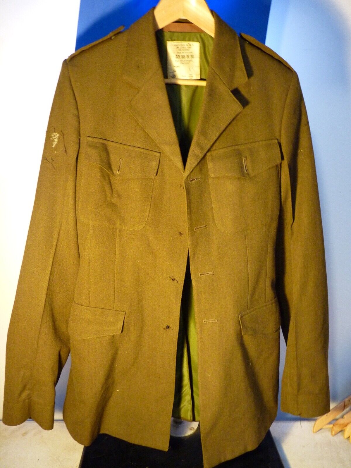 British Army No 2 Dress Uniform / Tunic Size 180/96/80 The Militaria Shop