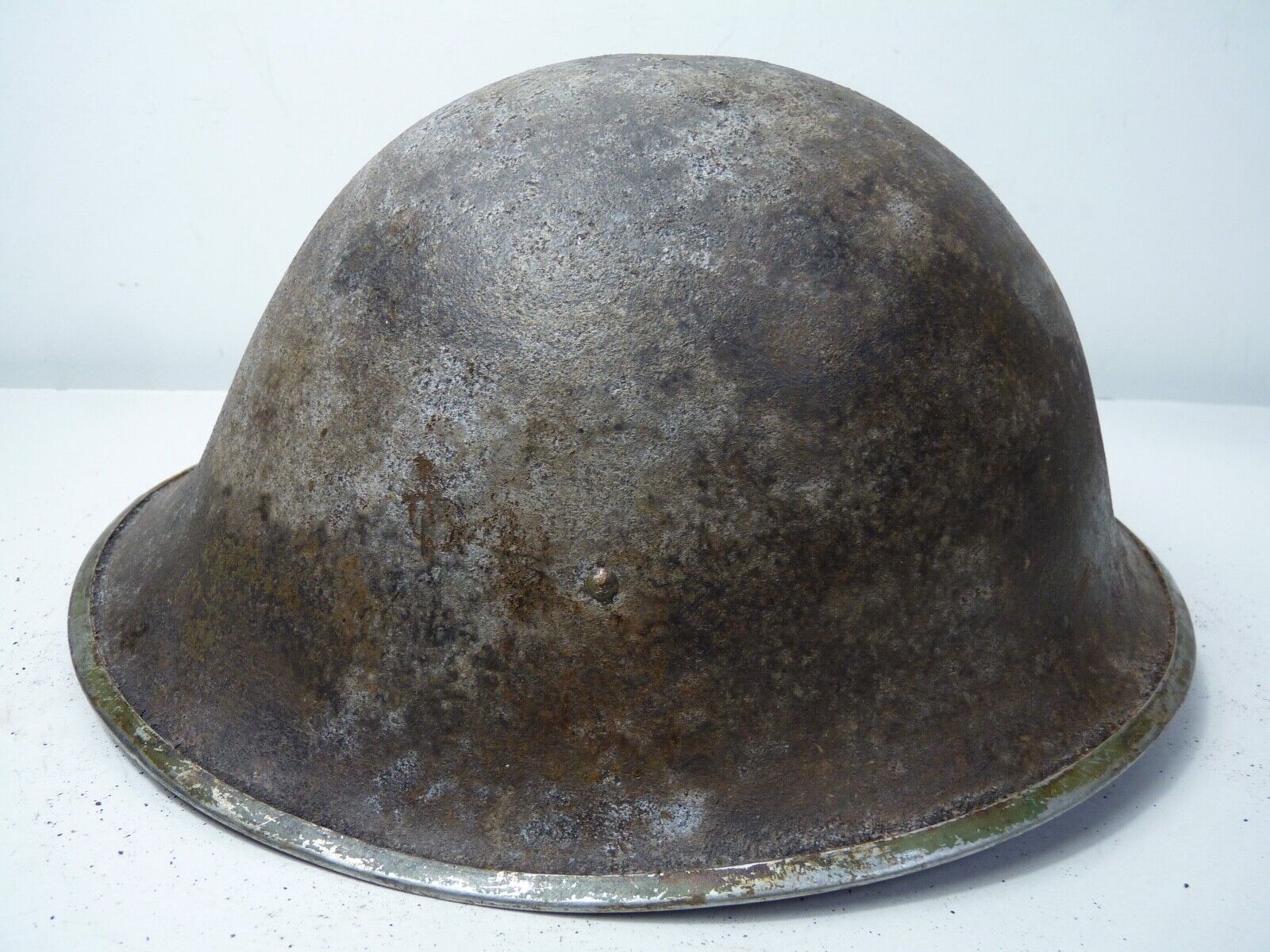 Mk3 Canadian / British Army Original WW2 Turtle Helmet High Rivet - The Militaria Shop