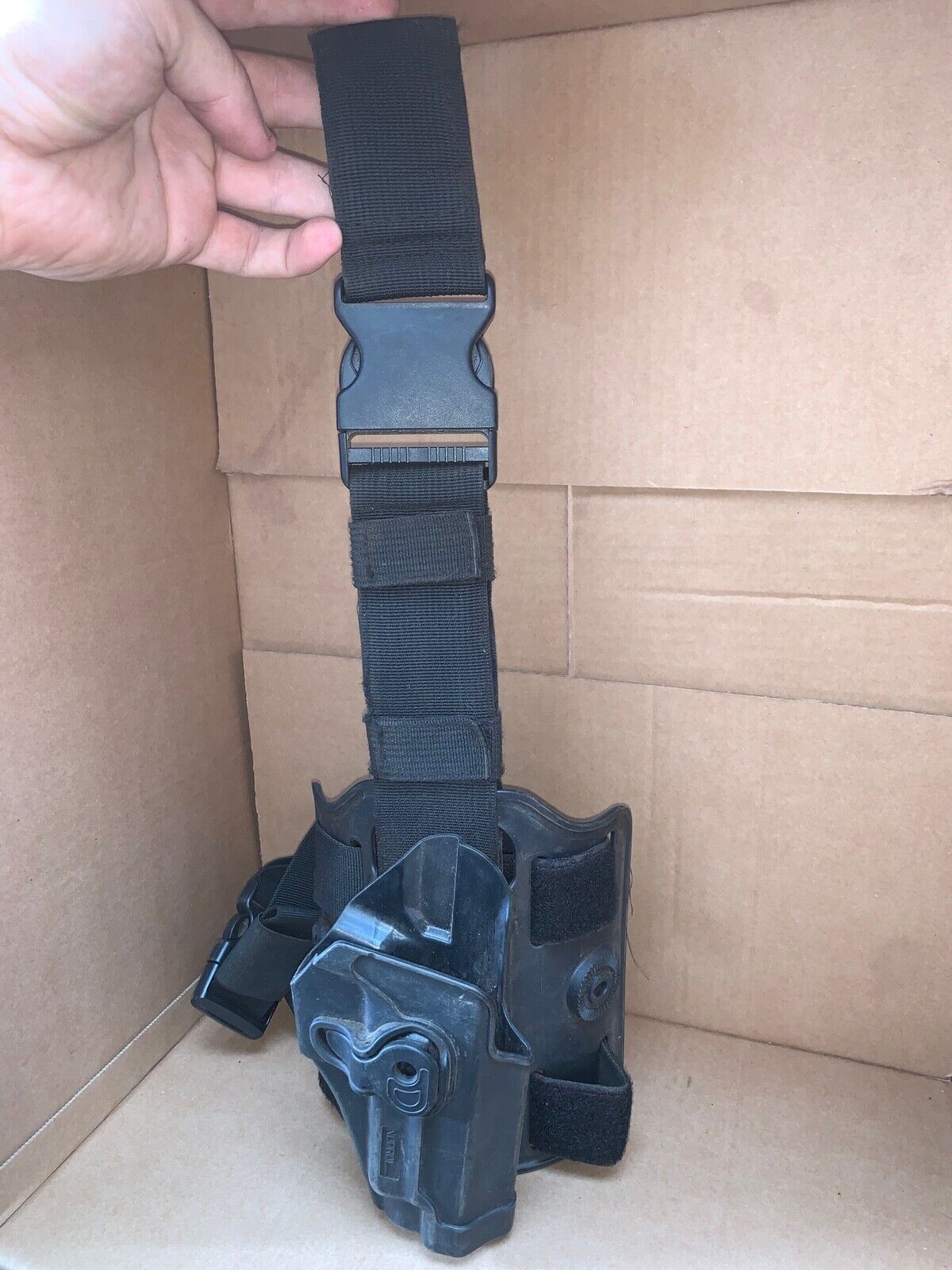 Tactical Drop Leg Pistol Holster - Black Right Handed