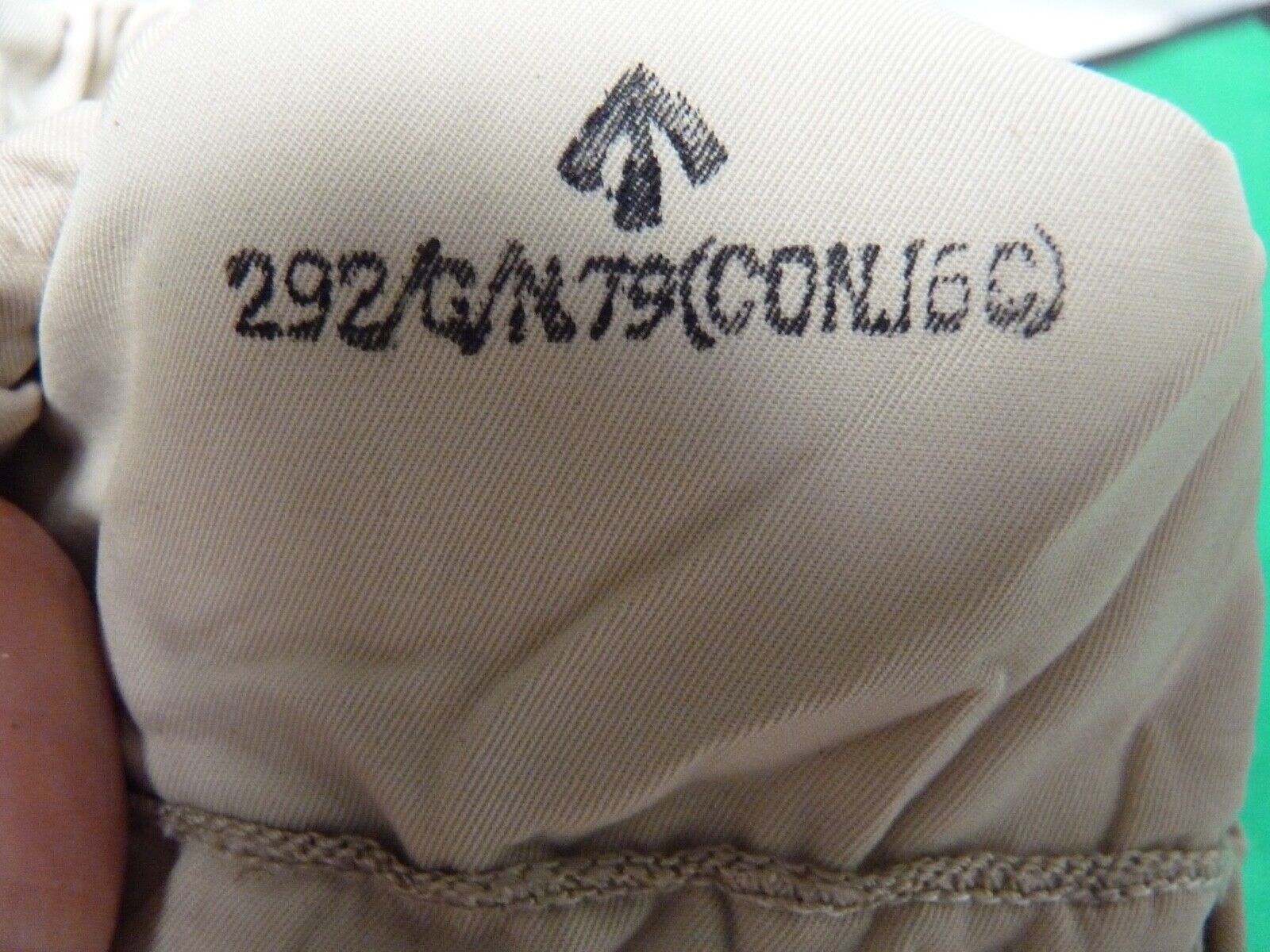 Original WW2 British Army Gunners Winter White Gloves - The Militaria Shop