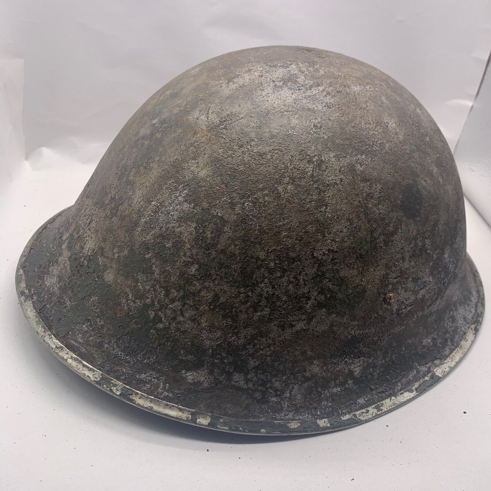 Original WW2 British / Canadian Army Mk3 Hight Rivet Turtle Army Combat Helmet - The Militaria Shop