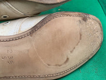 Charger l'image dans la galerie, Original WW2 British Army Women's White Summer Shoes - ATS WAAF - Size 235s - The Militaria Shop