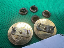 Charger l'image dans la galerie, Genuine US Army Collar Disc Badges Pair - Air Defence Artillery - The Militaria Shop