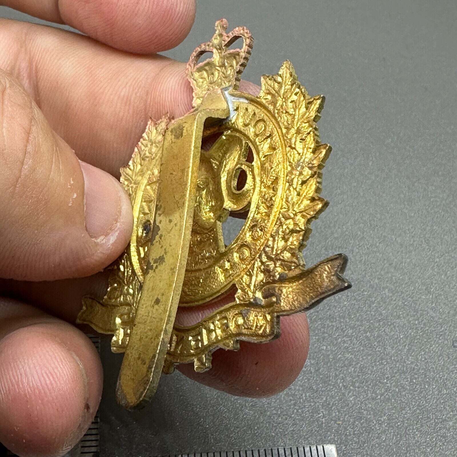 Rocky Mountain Rangers - Kloshe Nanitch - Genuine Canadian Army Cap Badge - The Militaria Shop
