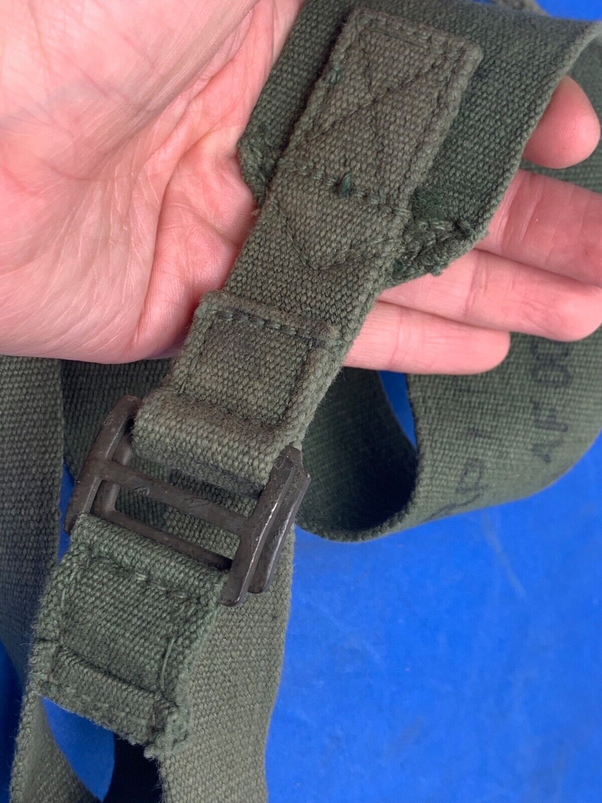 Original WW2 British Army 44 Pattern Shoulder Strap - 1945 Dated - The Militaria Shop