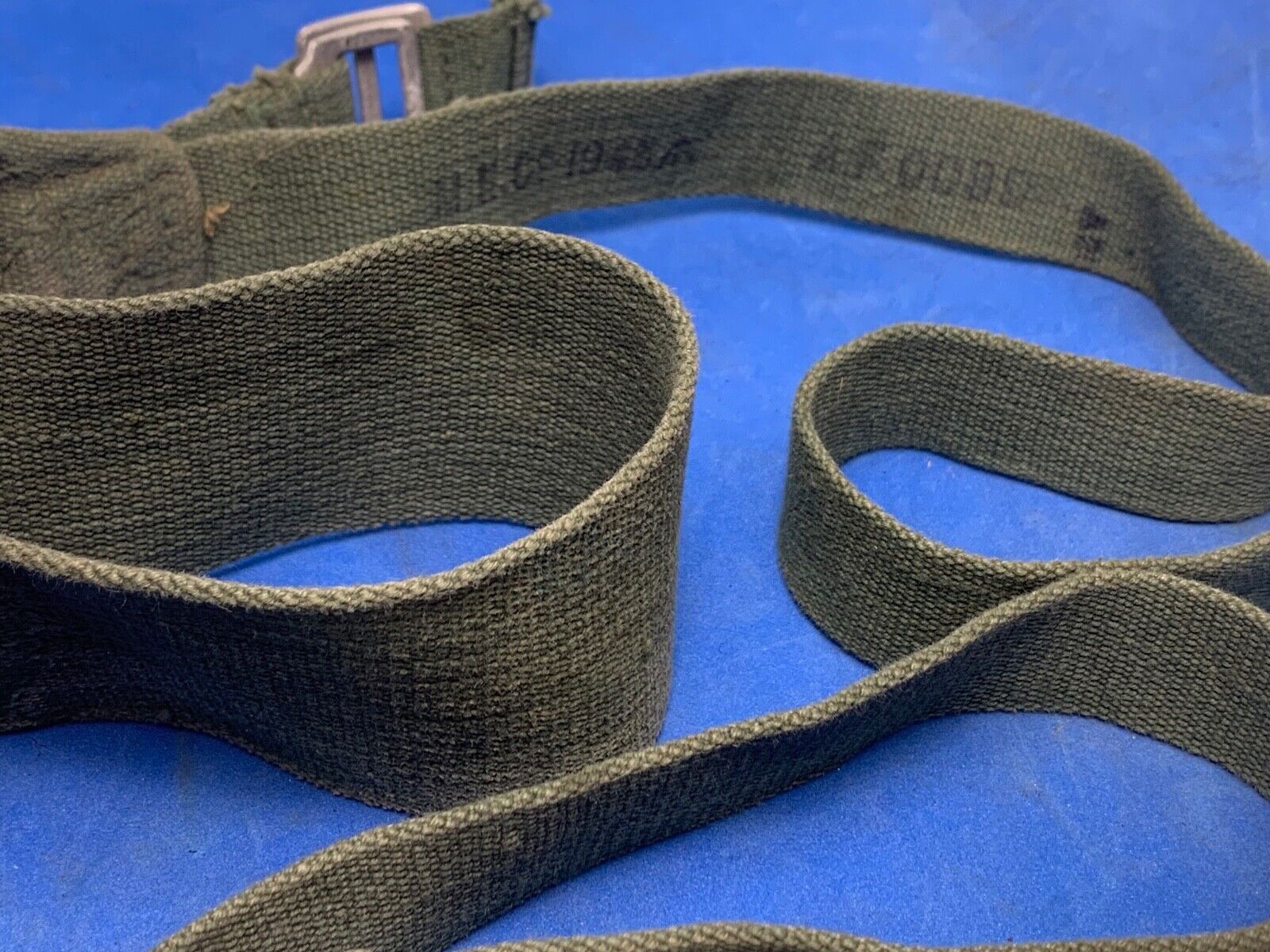 Original WW2 British Army 44 Pattern Shoulder Strap - 1945 Dated - The Militaria Shop