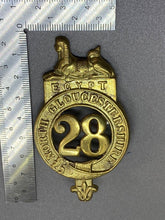 Load image into Gallery viewer, Original British Army - 28th North Gloucestershire Regiment Glengarry Badge - The Militaria Shop

