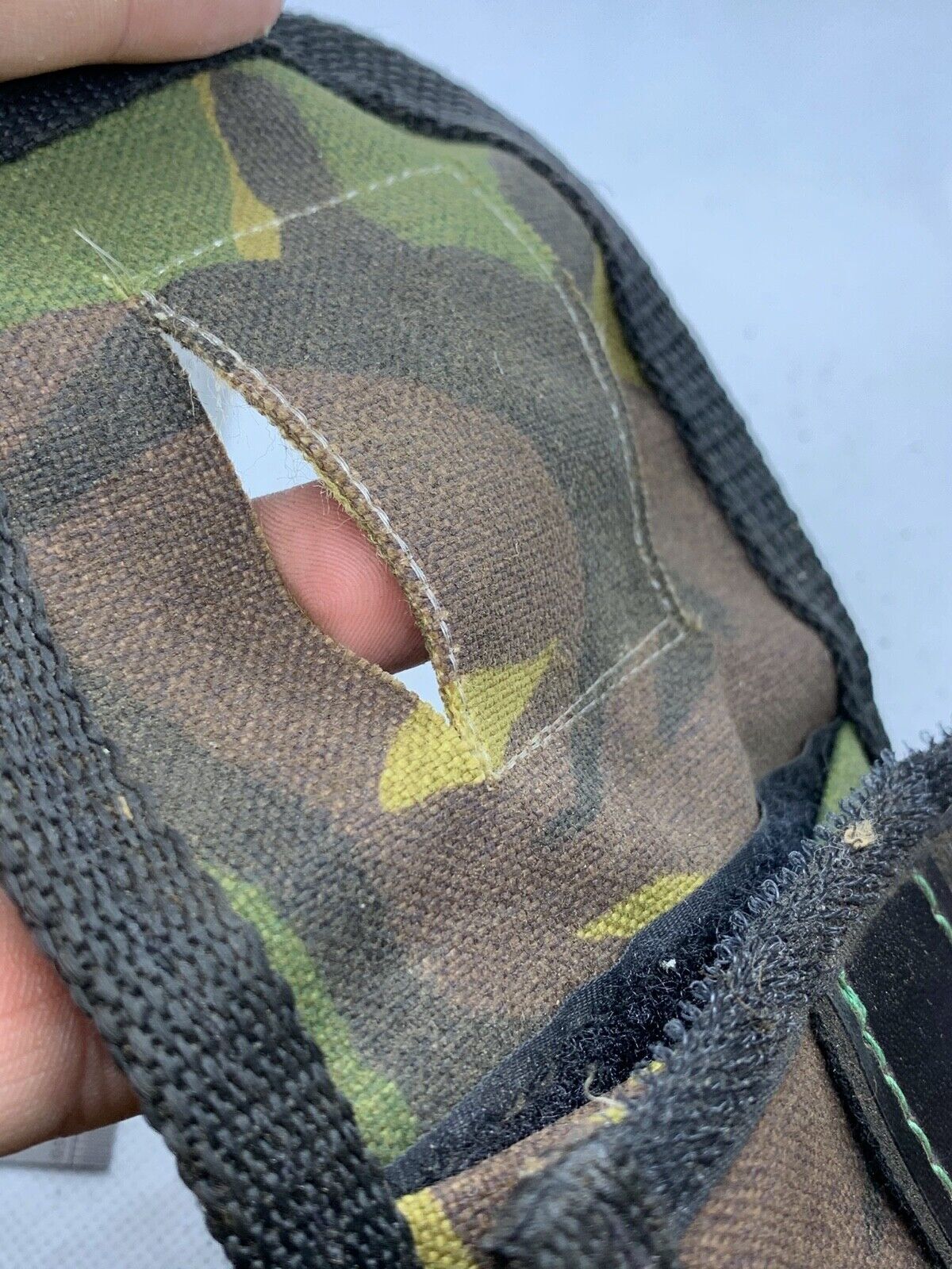 Camouflaged Fabric Canvas Pistol/Shotgun Ammunition Pouch - The Militaria Shop