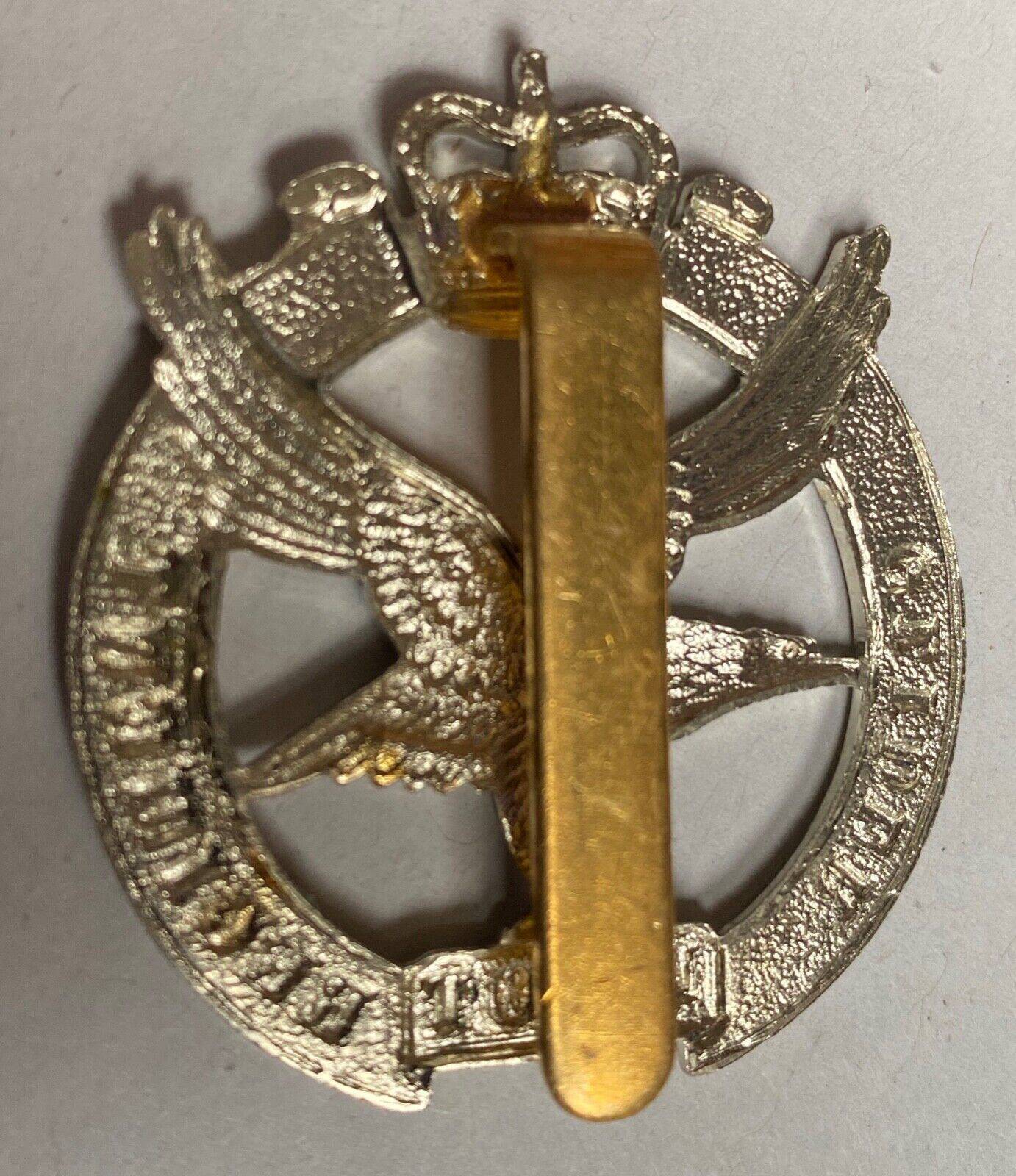 British Army Gilder Pilot Regiment white metal cap badge. - The Militaria Shop