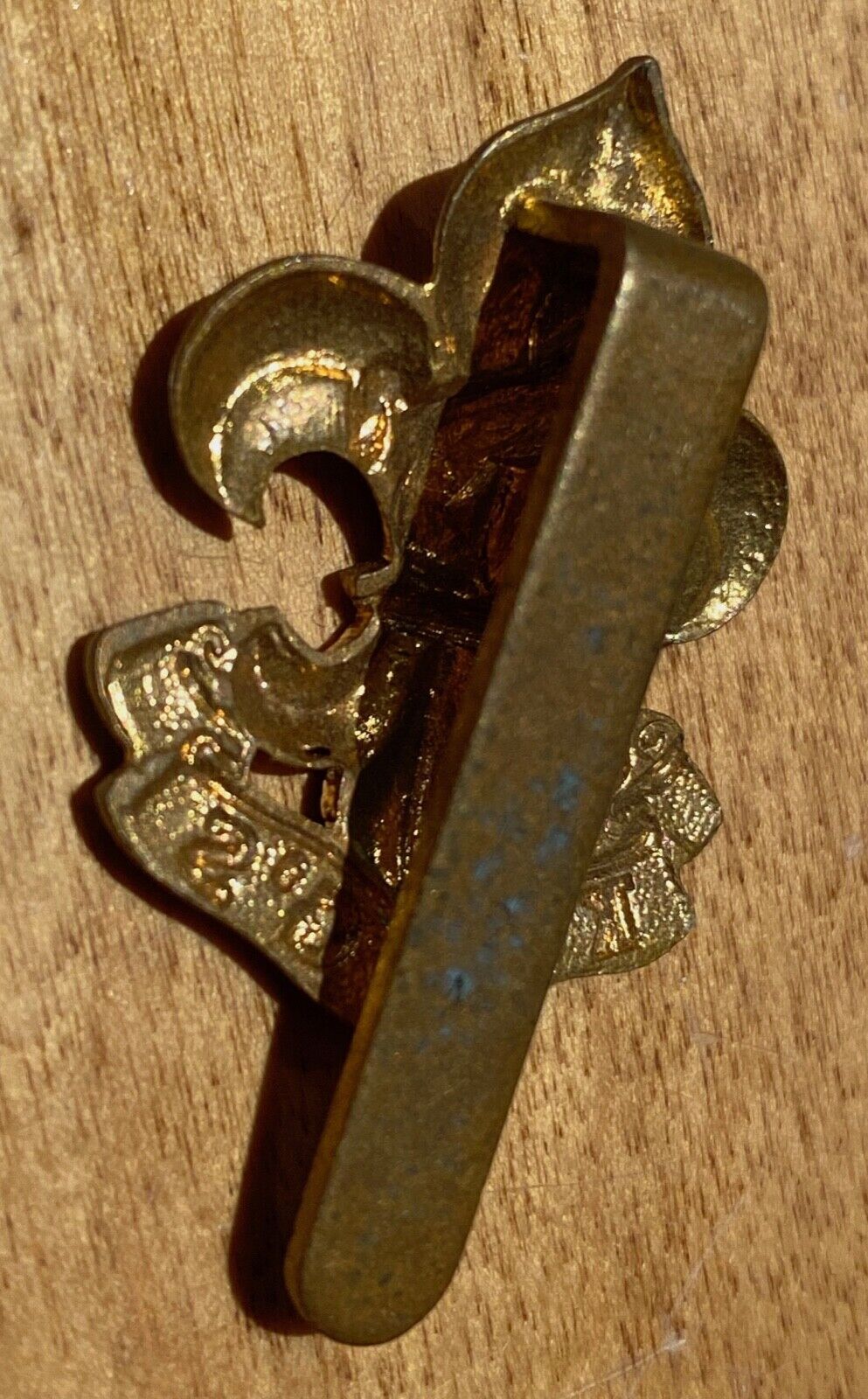 British Army - King's Liverpool staybrite cap badge - The Militaria Shop