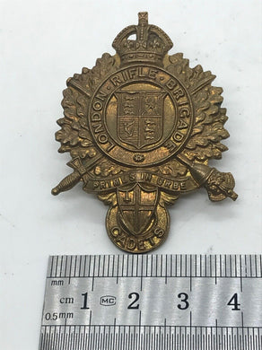 A LONDON RIFLE BRIGADE Cadet regiment brass cap badge - nice condition --- B31 - The Militaria Shop