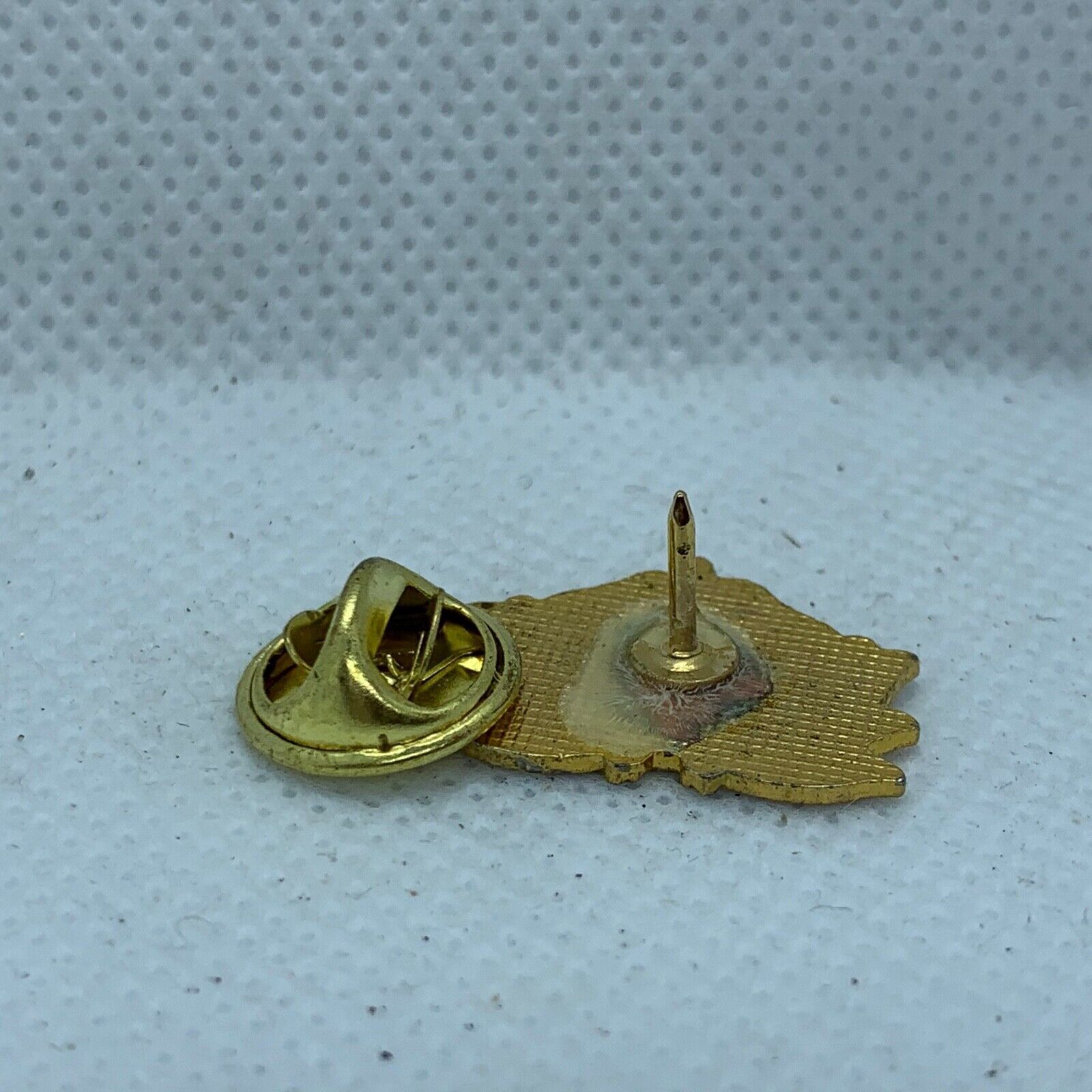 Royal Navy - NEW British Army Military Cap/Tie/Lapel Pin Badge #117 - The Militaria Shop
