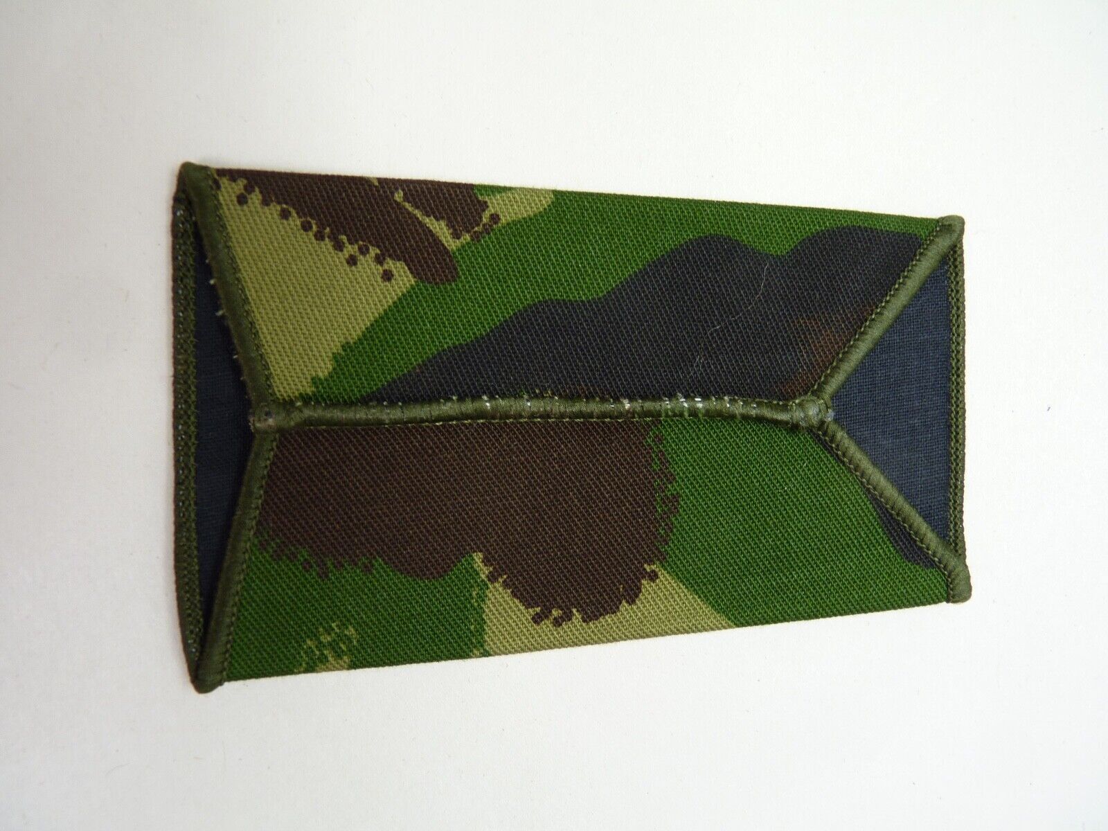 PWRR Price of Wales Rank Slides / Epaulette Pair Genuine British Army - NEW - The Militaria Shop