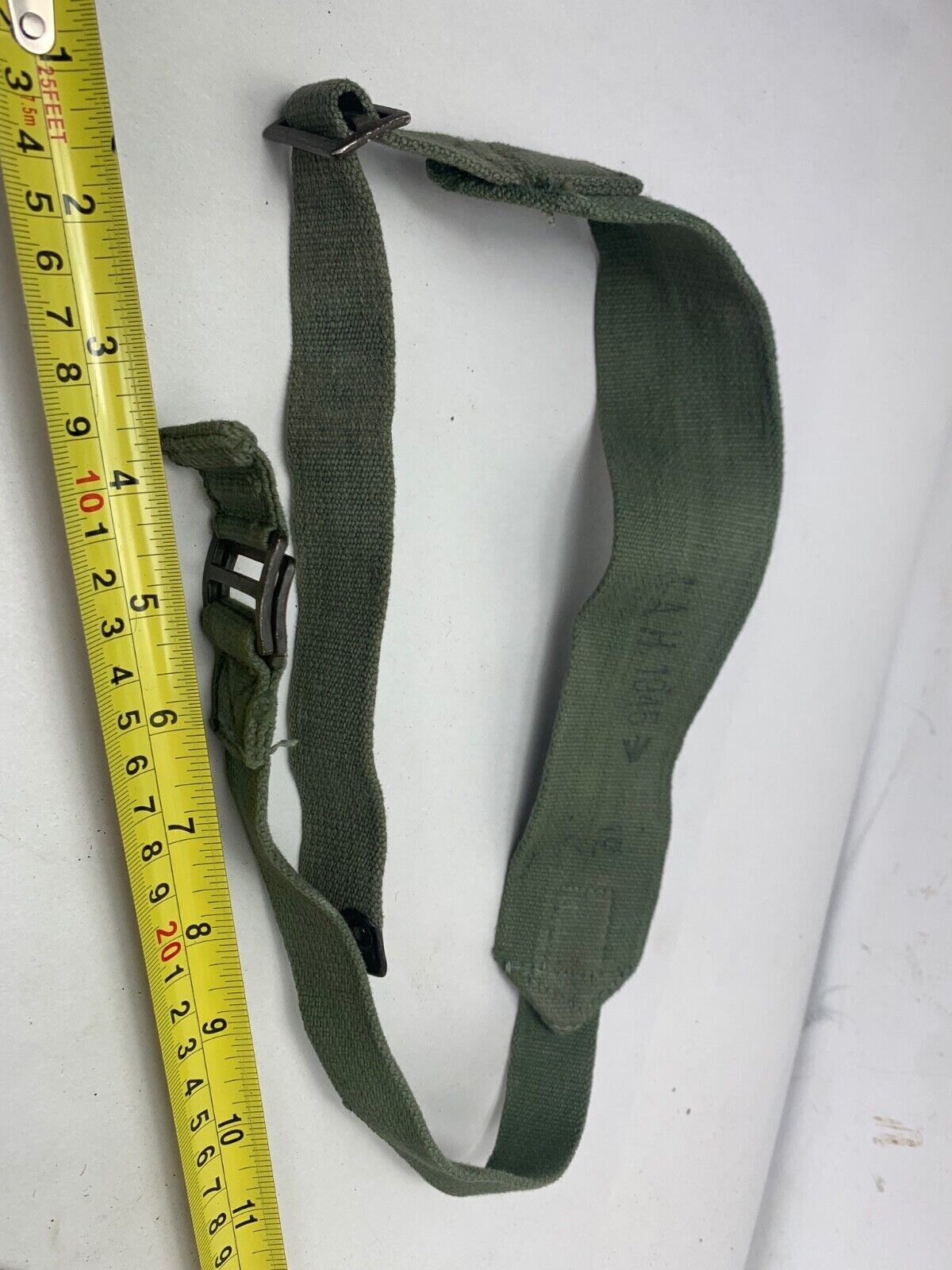 Original WW2 British Army 44 Pattern Shoulder Strap - 1945 Dated - The Militaria Shop