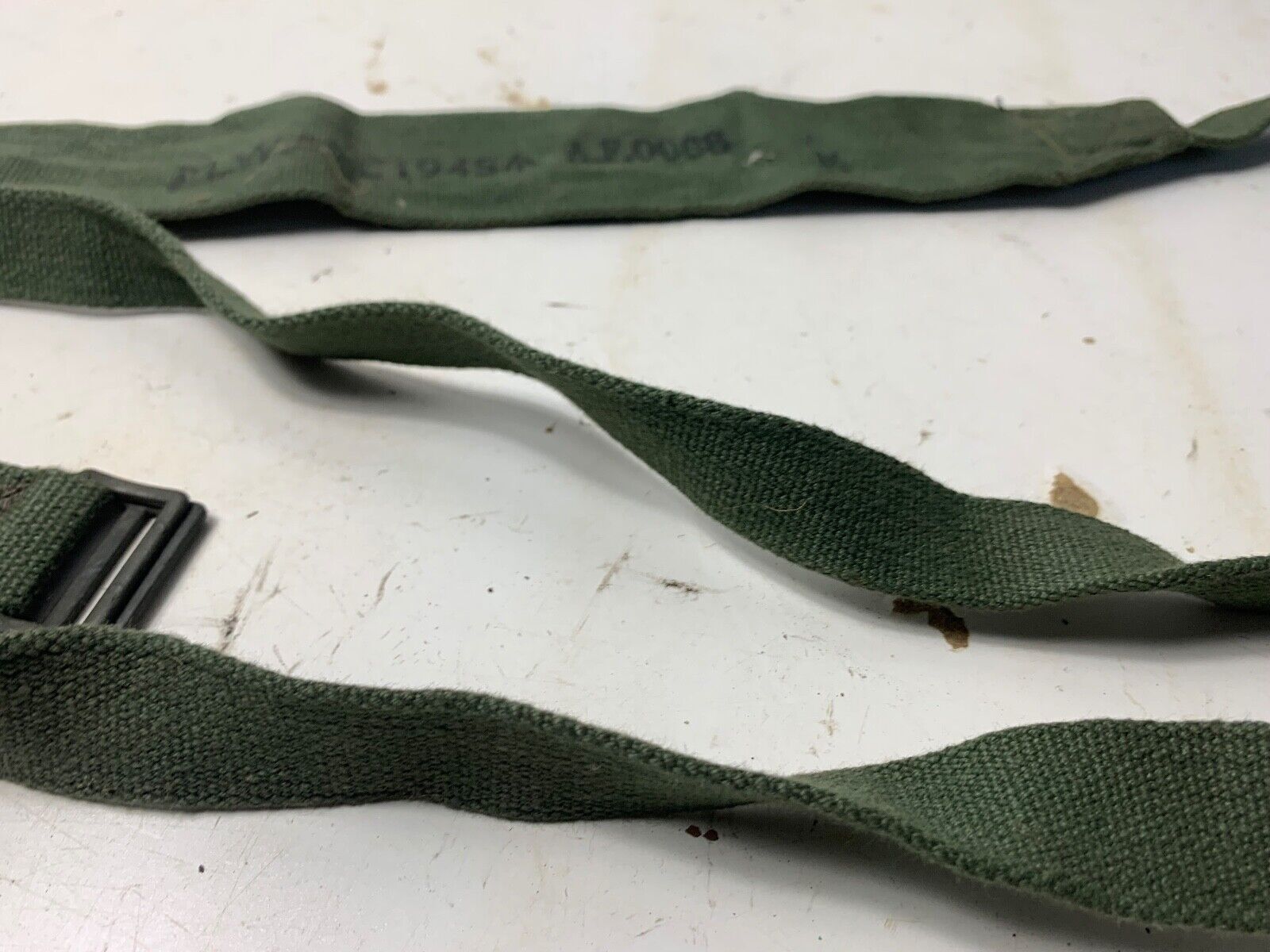 Original WW2 British Army 44 Pattern Shoulder / Equipment Strap - 1945 Dated - The Militaria Shop