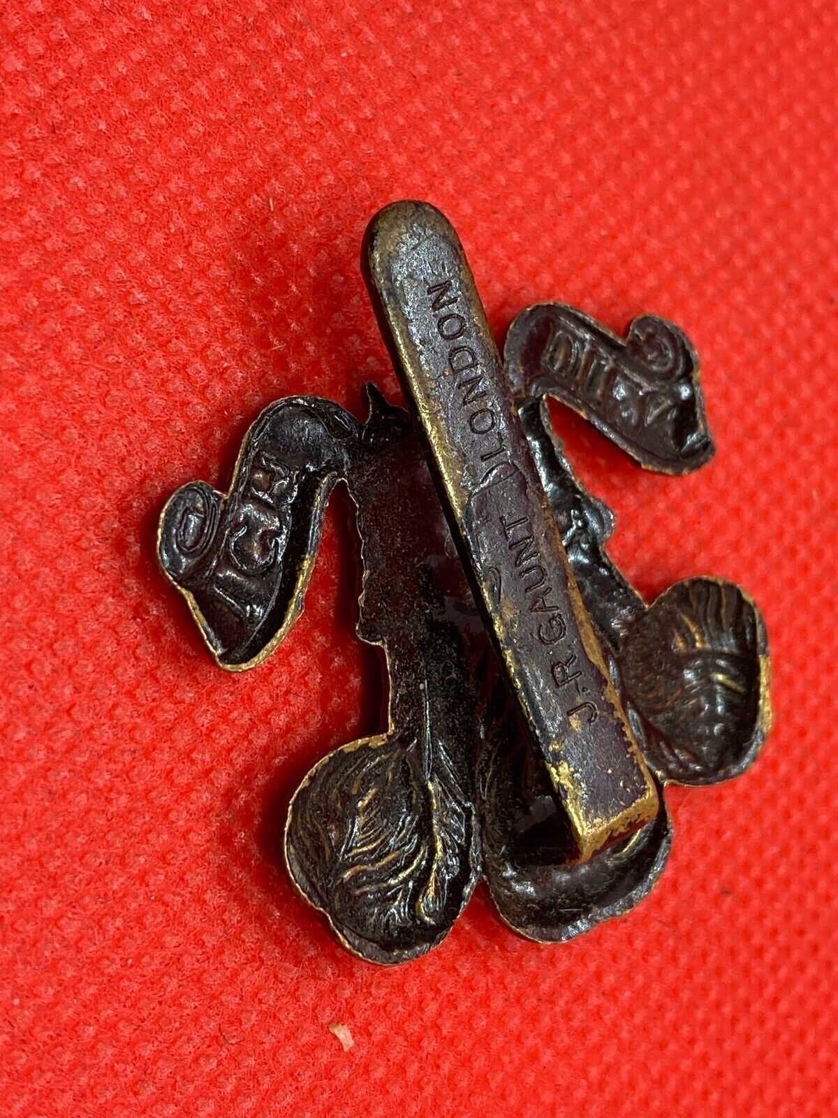 Original British Army Denbighshire Yeomanry Ich Dien Cap Badge - The Militaria Shop