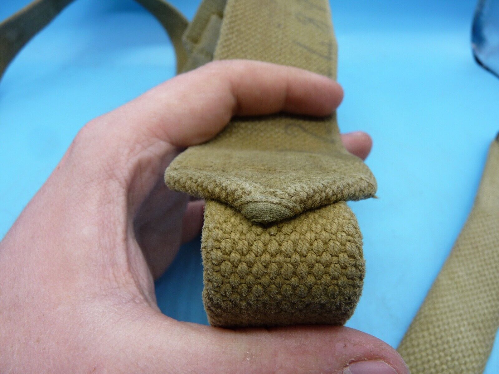 Original WW2 British Army 37 Pattern Canvass Shoulder Strap / Cross Strap - The Militaria Shop