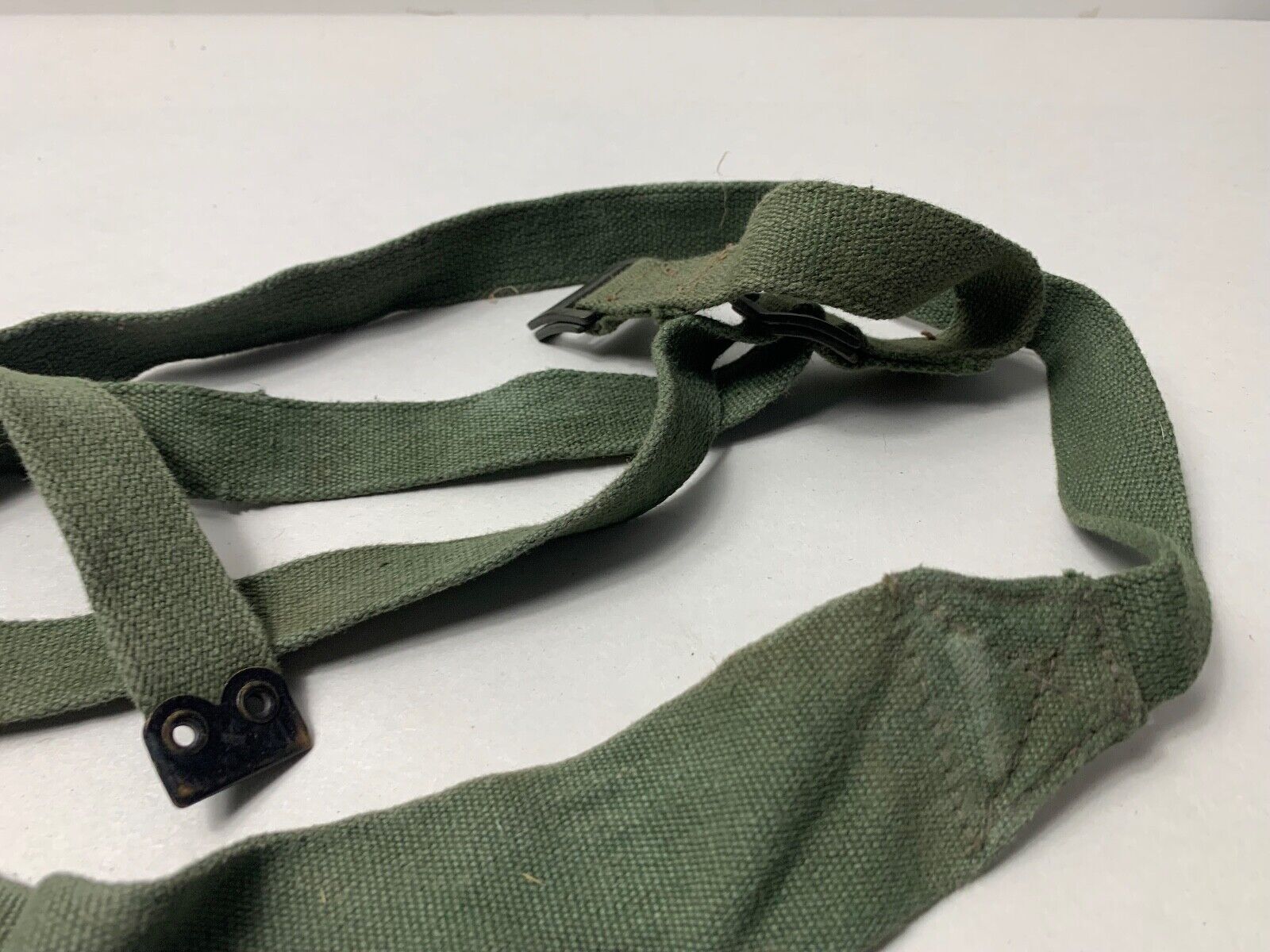 Original WW2 British Army 44 Pattern Shoulder / Equipment Strap - 1945 Dated - The Militaria Shop