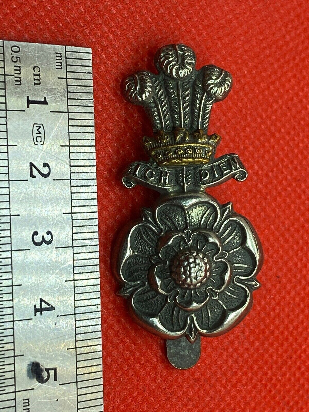 Original British Army Yorkshire Hussars Cap Badge with Rear Slider - The Militaria Shop