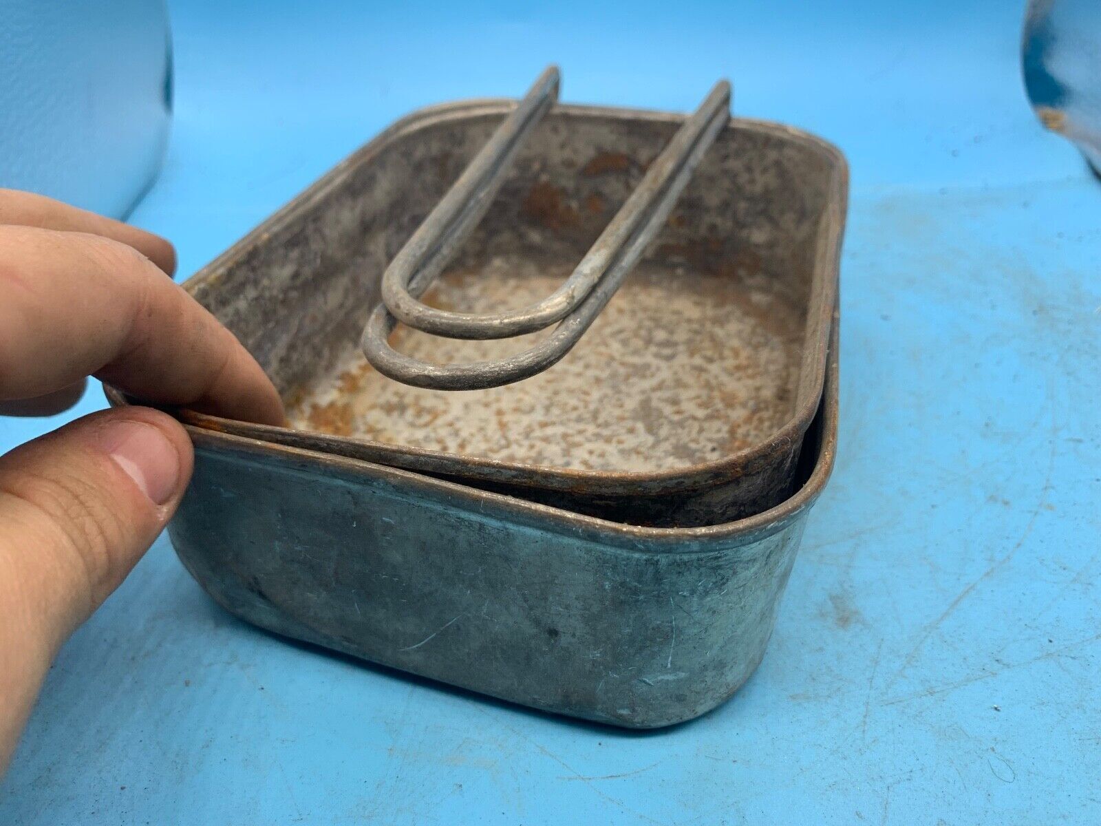 Original WW2 British Army Soldiers Mess Tin Set - Two Piece - Fold Out Handles - The Militaria Shop