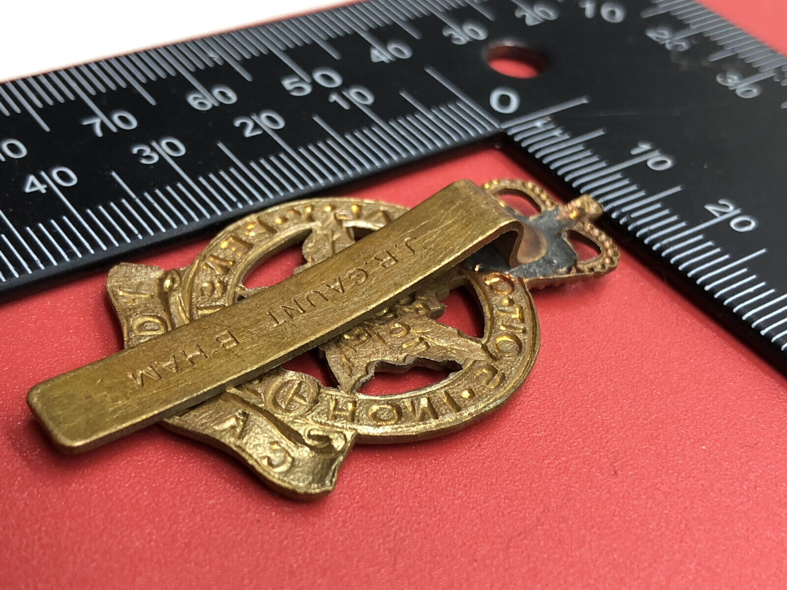 Genuine Canadian Army Royal Montreal Regiment Cap Badge - The Militaria Shop