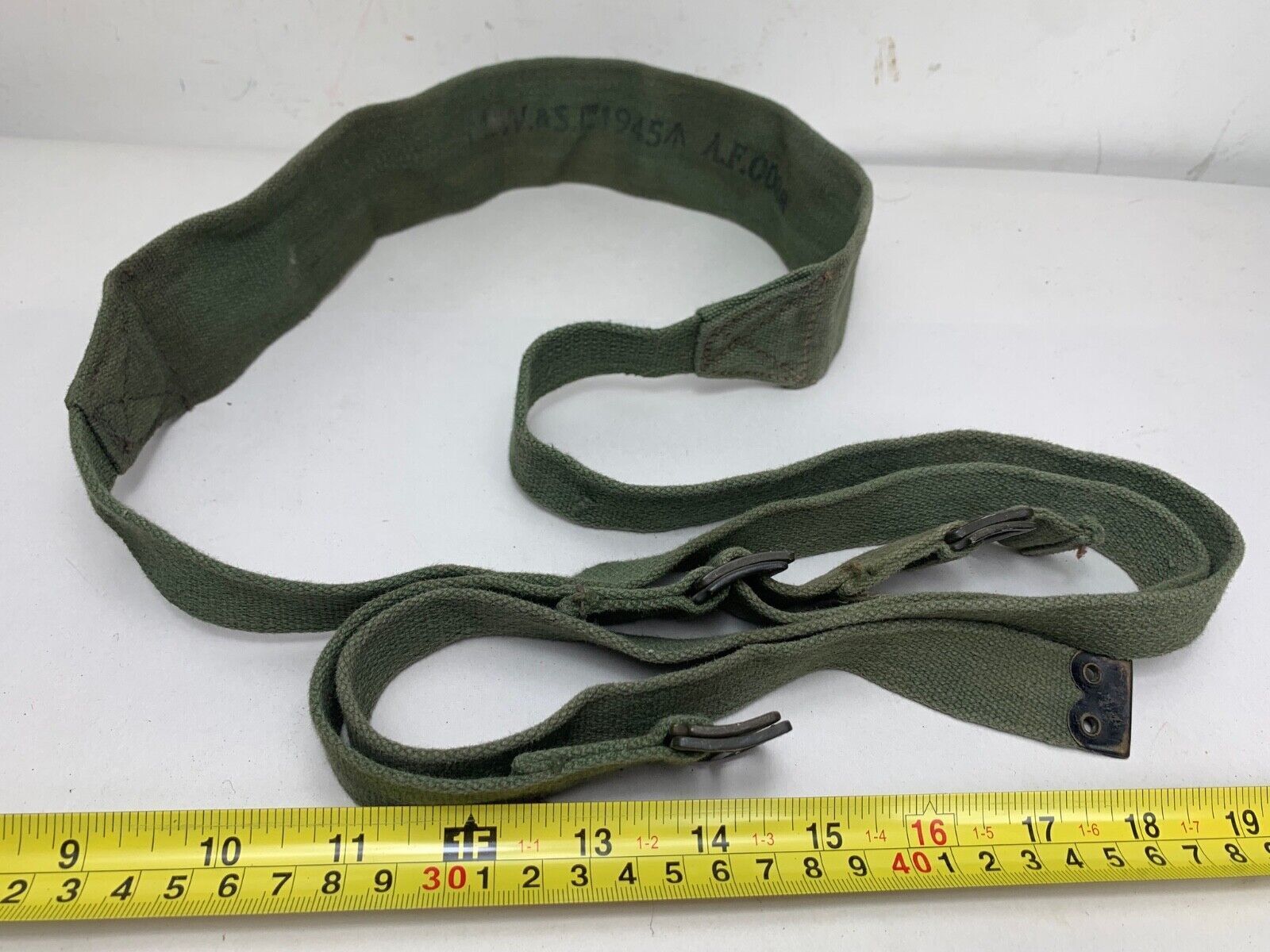 Original WW2 British Army 44 Pattern Shoulder Strap - 1945 Dated - The Militaria Shop