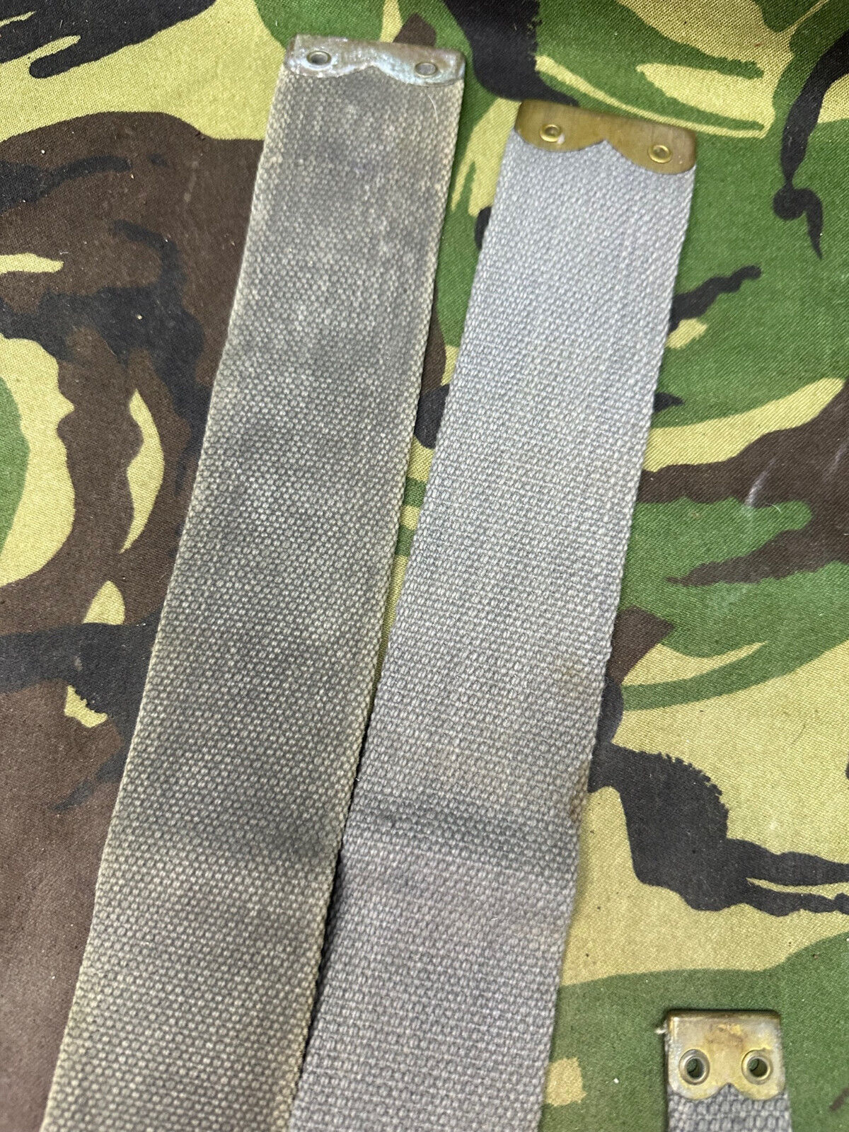 Original British Royal Air Force RAF Blue L Strap Pair - WW2 37 Pattern - The Militaria Shop