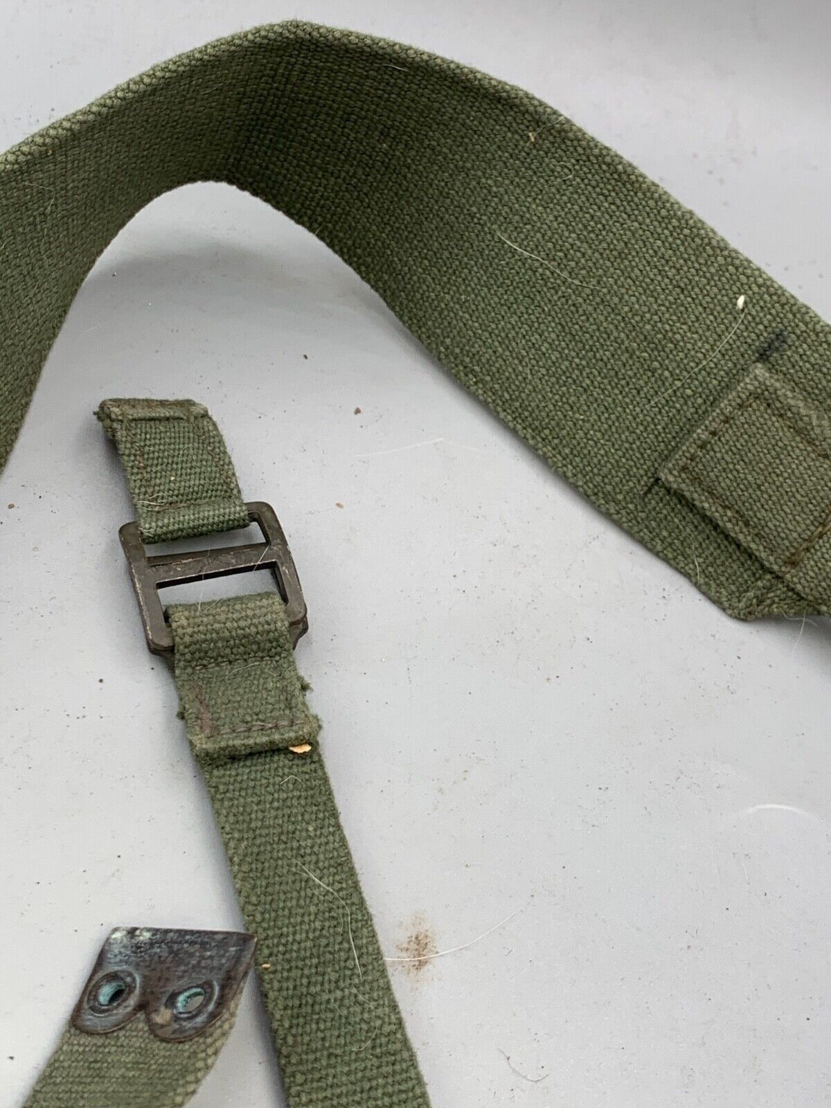 Original WW2 British Army 44 Pattern Shoulder Strap - 1945 Dated - The Militaria Shop