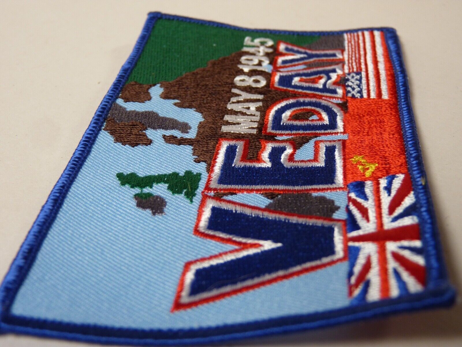 VE Day May 8th 1945 - fighter pilots / Army jacket / commemorative badge / patch - The Militaria Shop