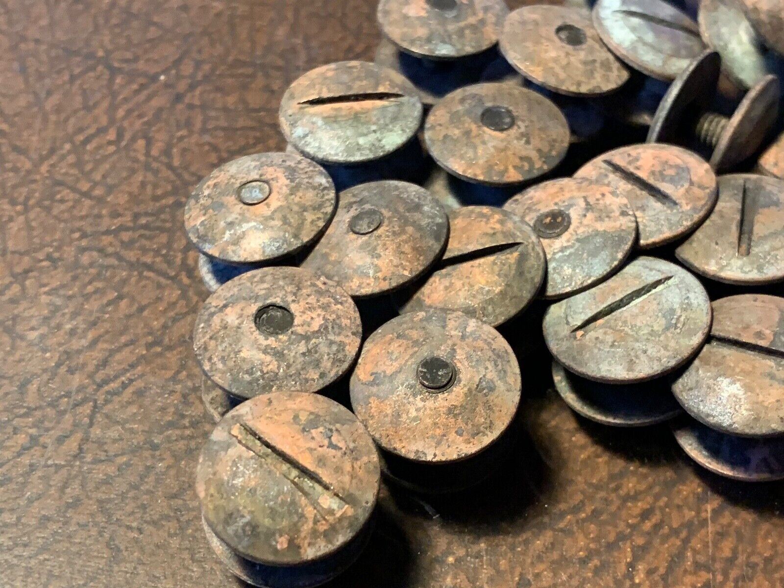 WW2 British Army Brodie / Turtle Mk1/2/3/4 Helmet Brass Dome Screw & Nut Set - The Militaria Shop