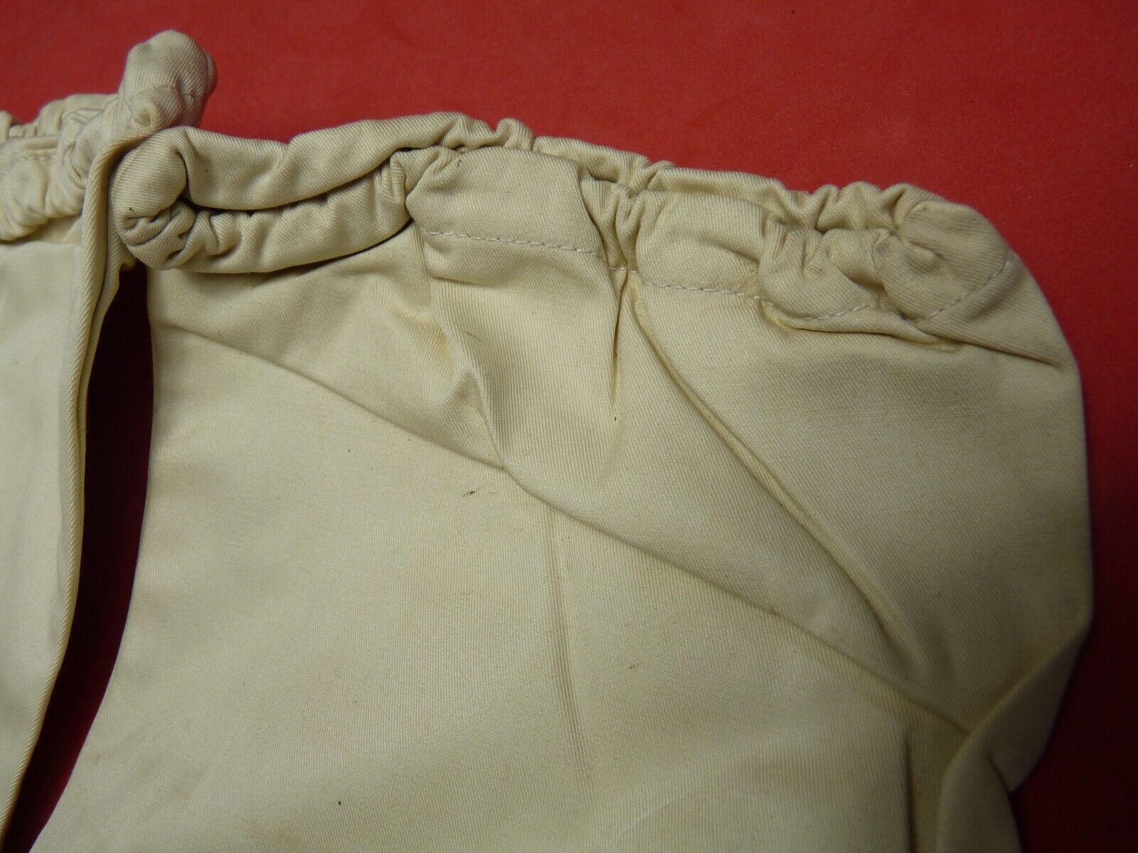 Original WW2 British Army Gunners Winter White Gloves - Dated 1941 - The Militaria Shop
