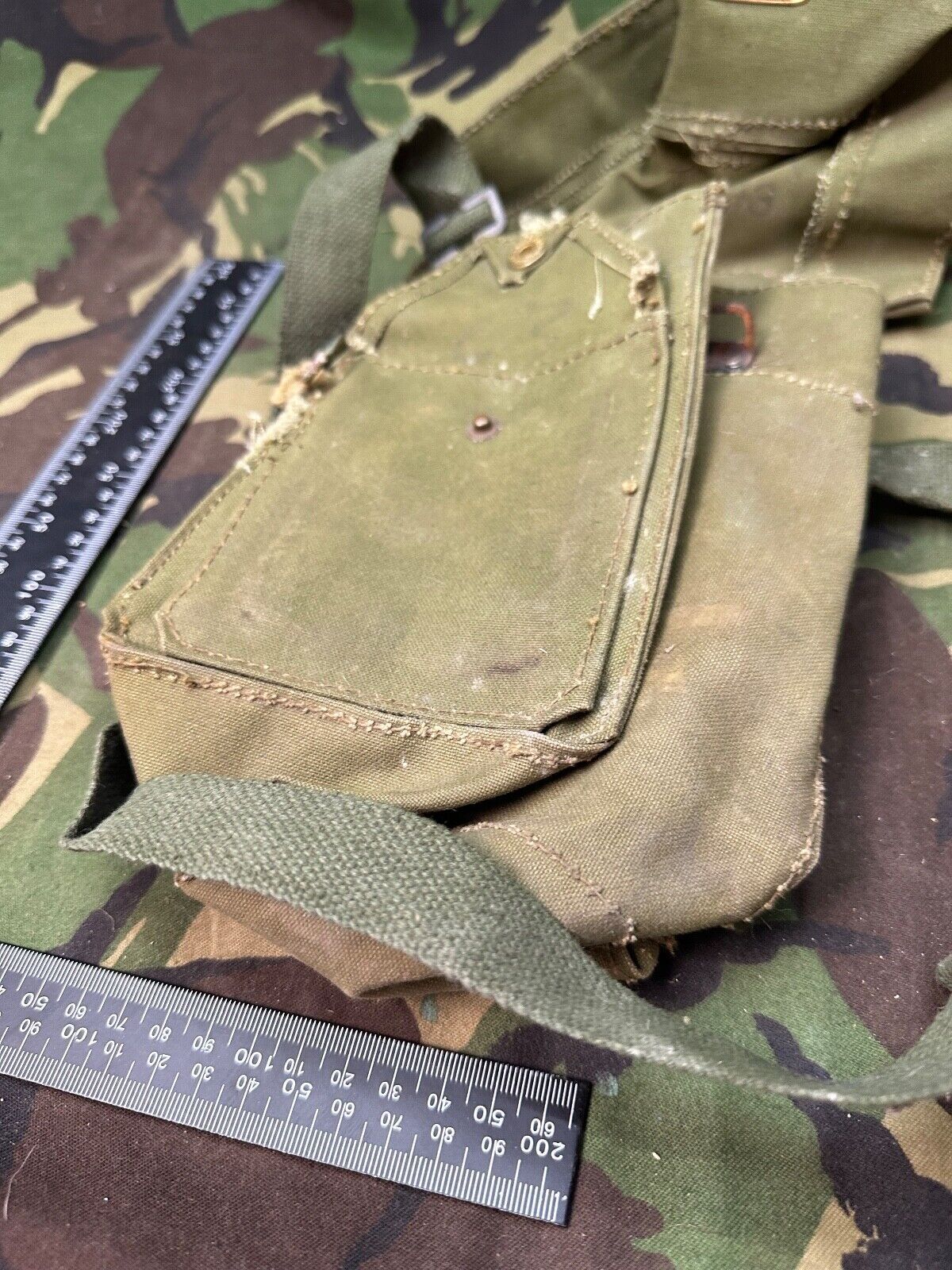 Original WW2 British Army Soldiers Assault Gas Mask Bag - The Militaria Shop