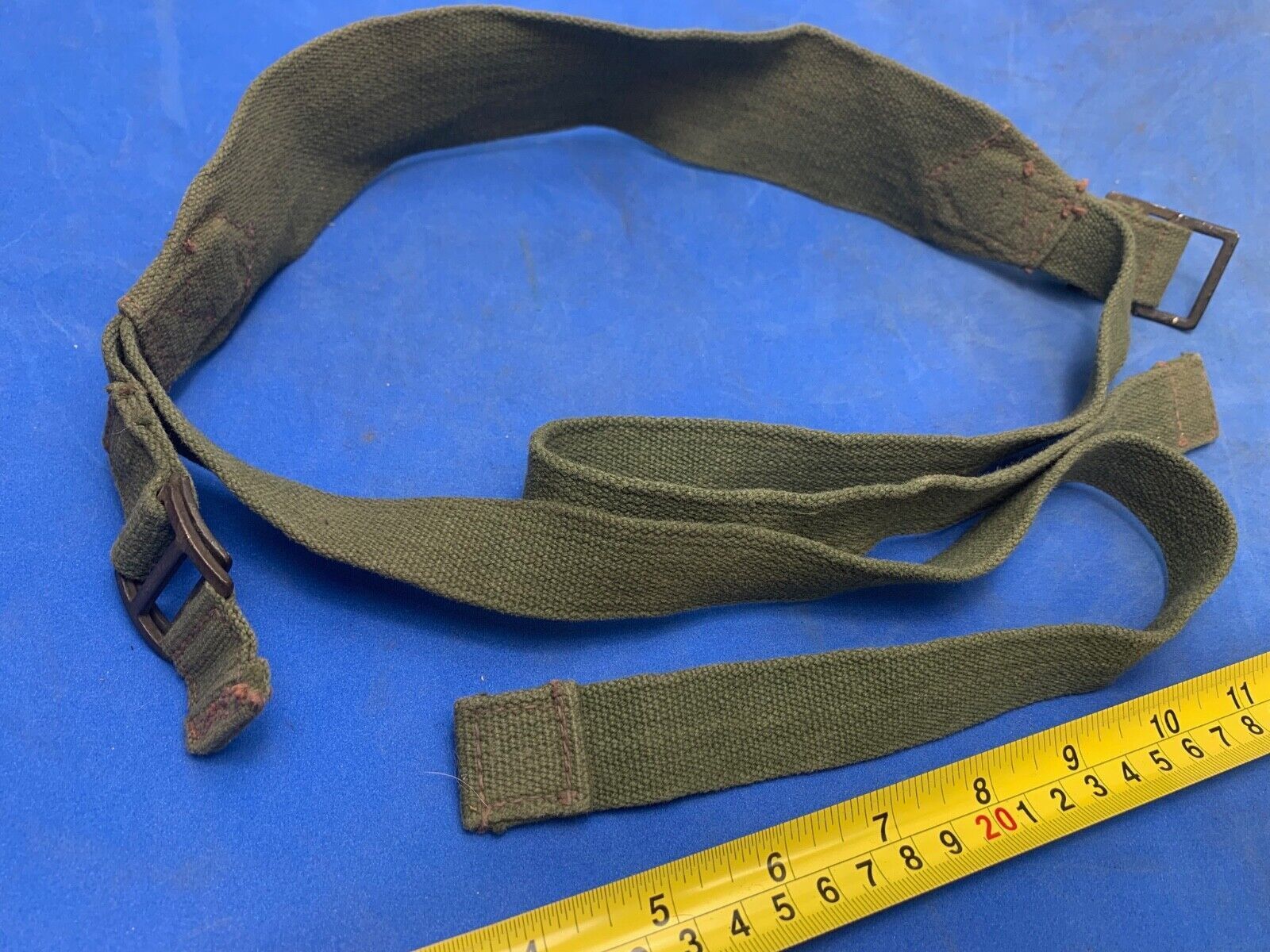 Original WW2 British Army 44 Pattern Shoulder Strap - 1945 Dated - The Militaria Shop