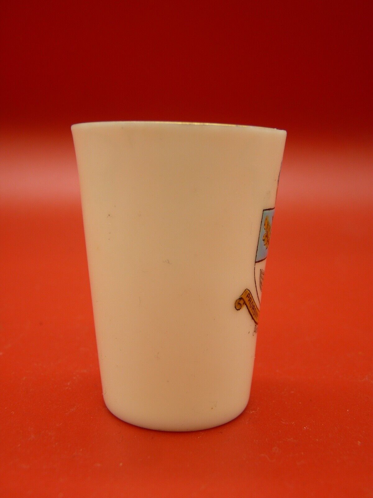 A Crested China - Devonport - Small jug/trinket holder. A lovely decorative item - The Militaria Shop