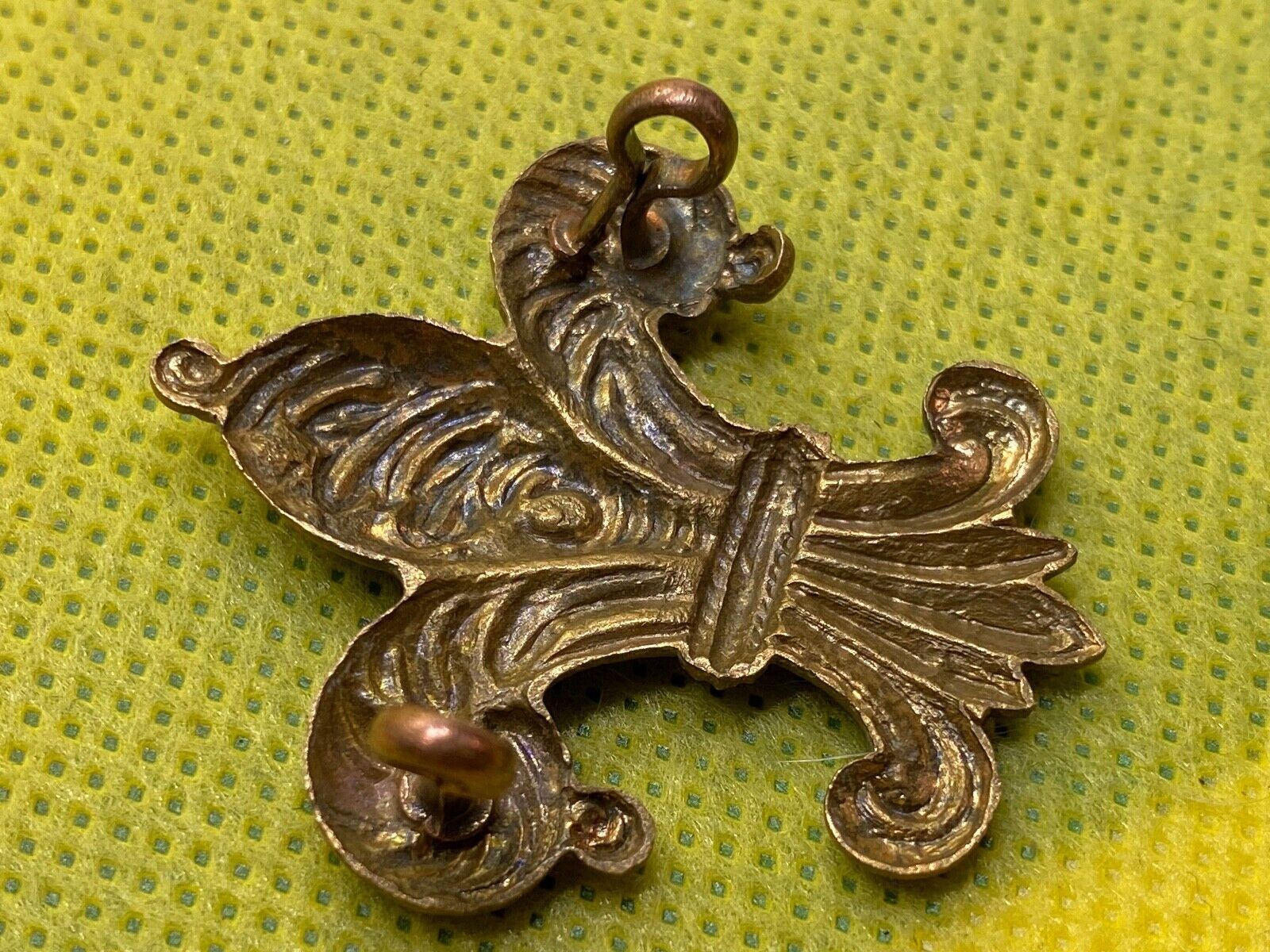 WW1 British Army 8th (Ardwick) Battalion Manchester Regiment Cap Badge - The Militaria Shop