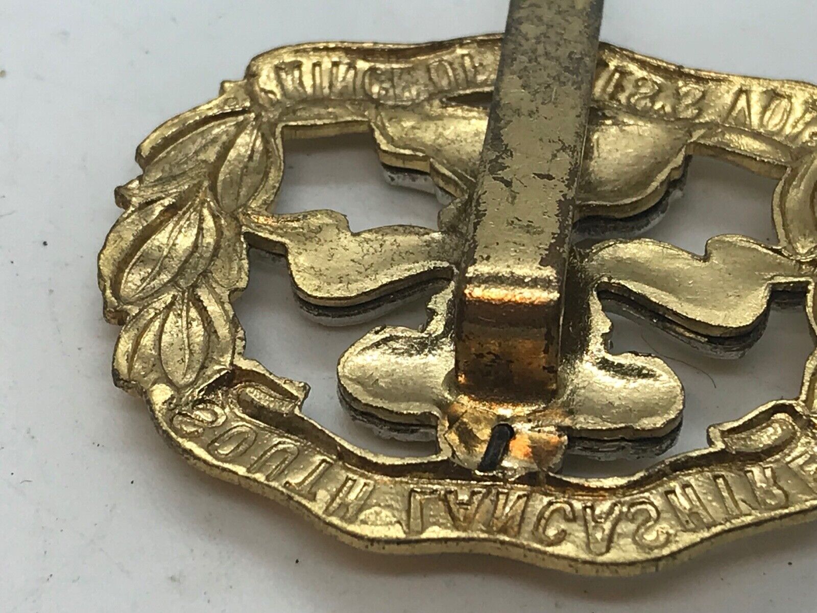 A silver & gilt washed SOUTH LANCASHIRE Regt dress cap badge with slider B1 - The Militaria Shop
